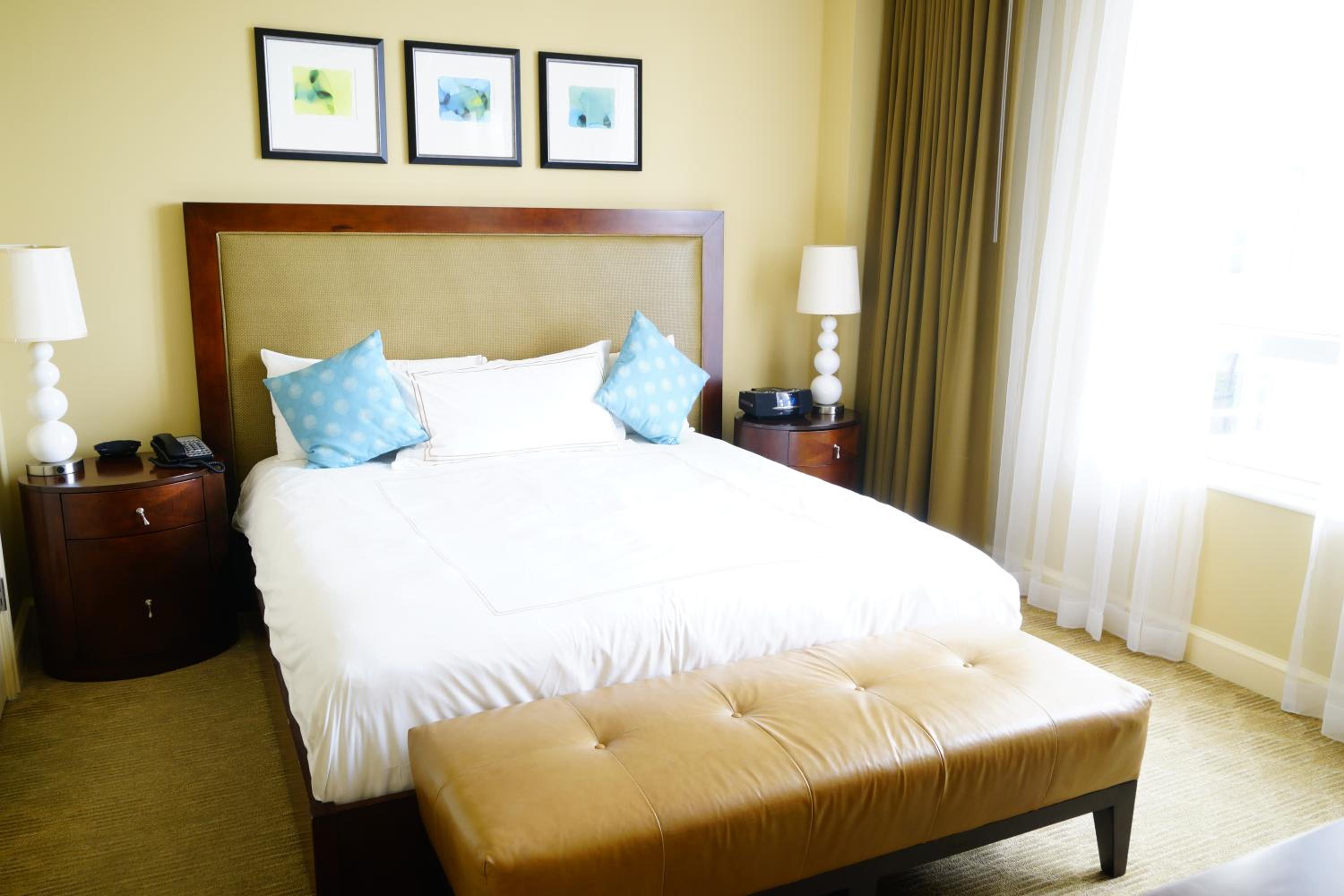 One Bedroom Suite, With Ocean View, Balcony photo 1