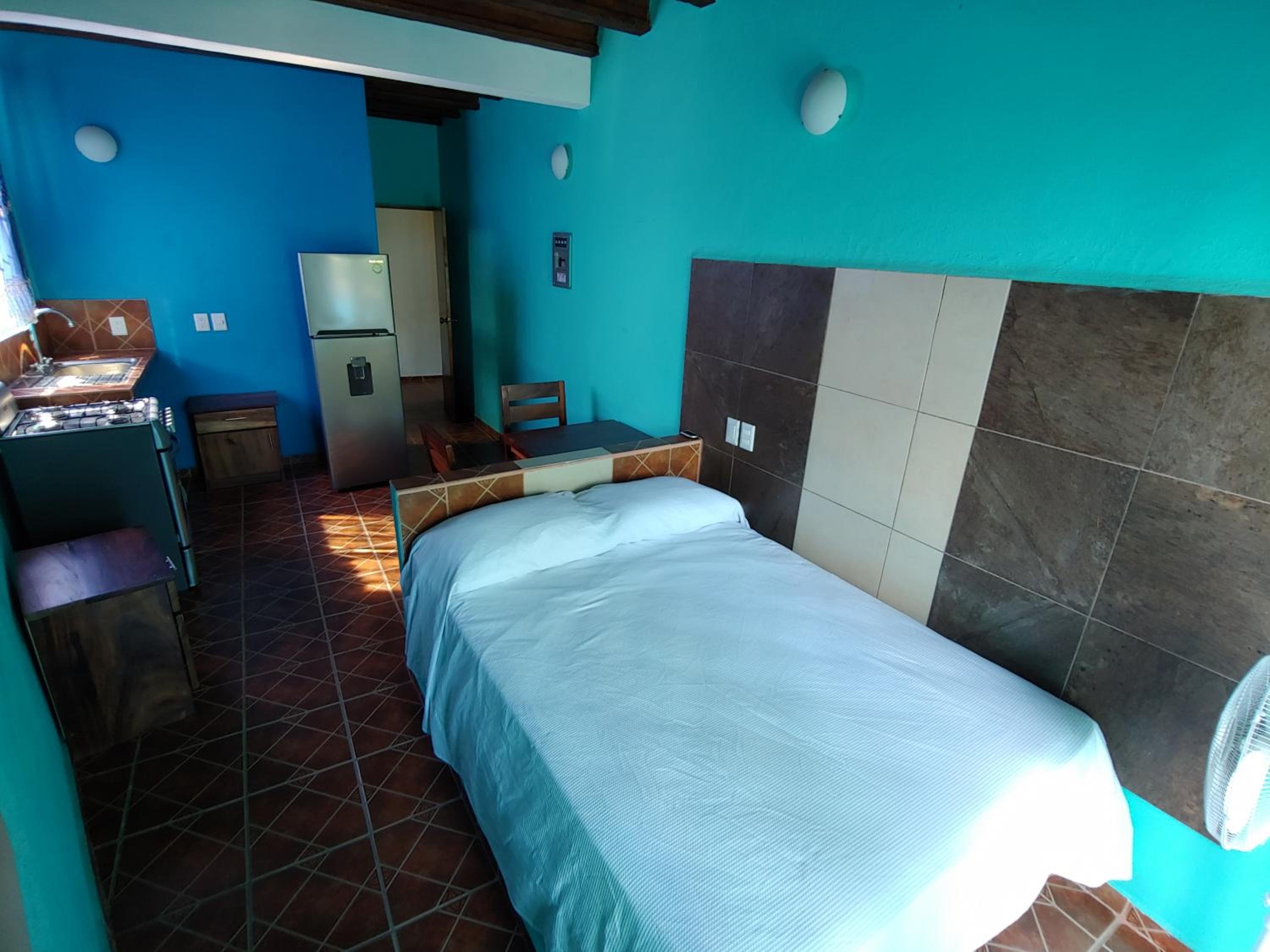 Small Double Room - Photo 3
