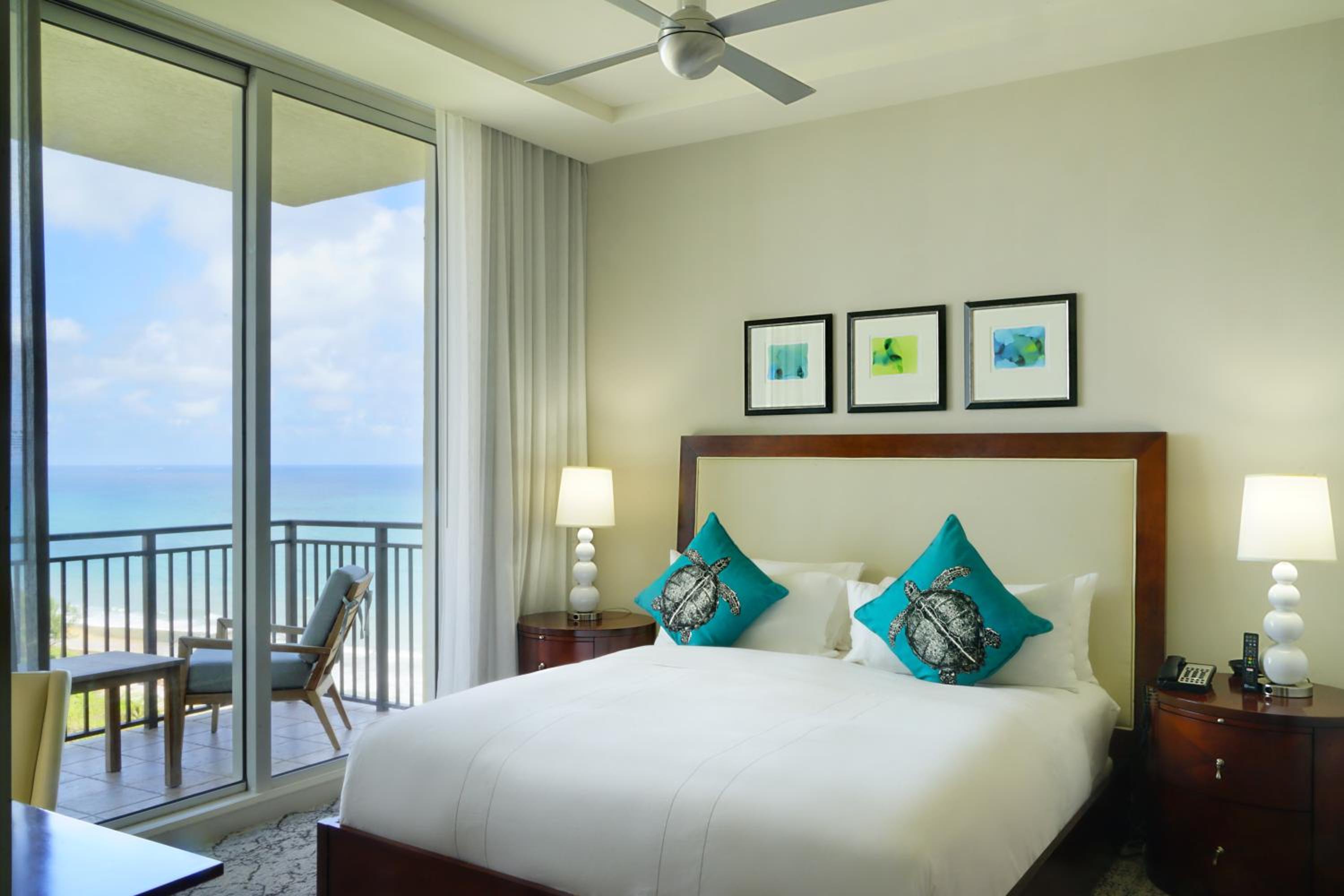 One Bedroom Suite, With Resort View, Balcony  photo 1