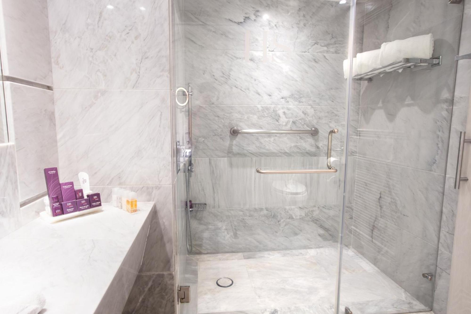Executive Junior Suite - Photo 2