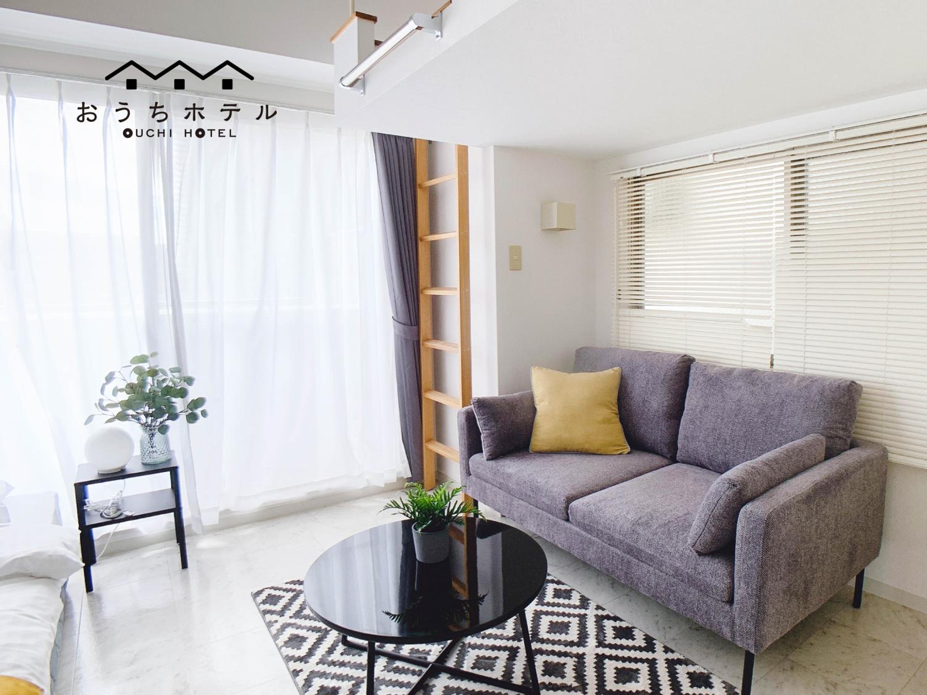 Studio with Balcony - Photo 12
