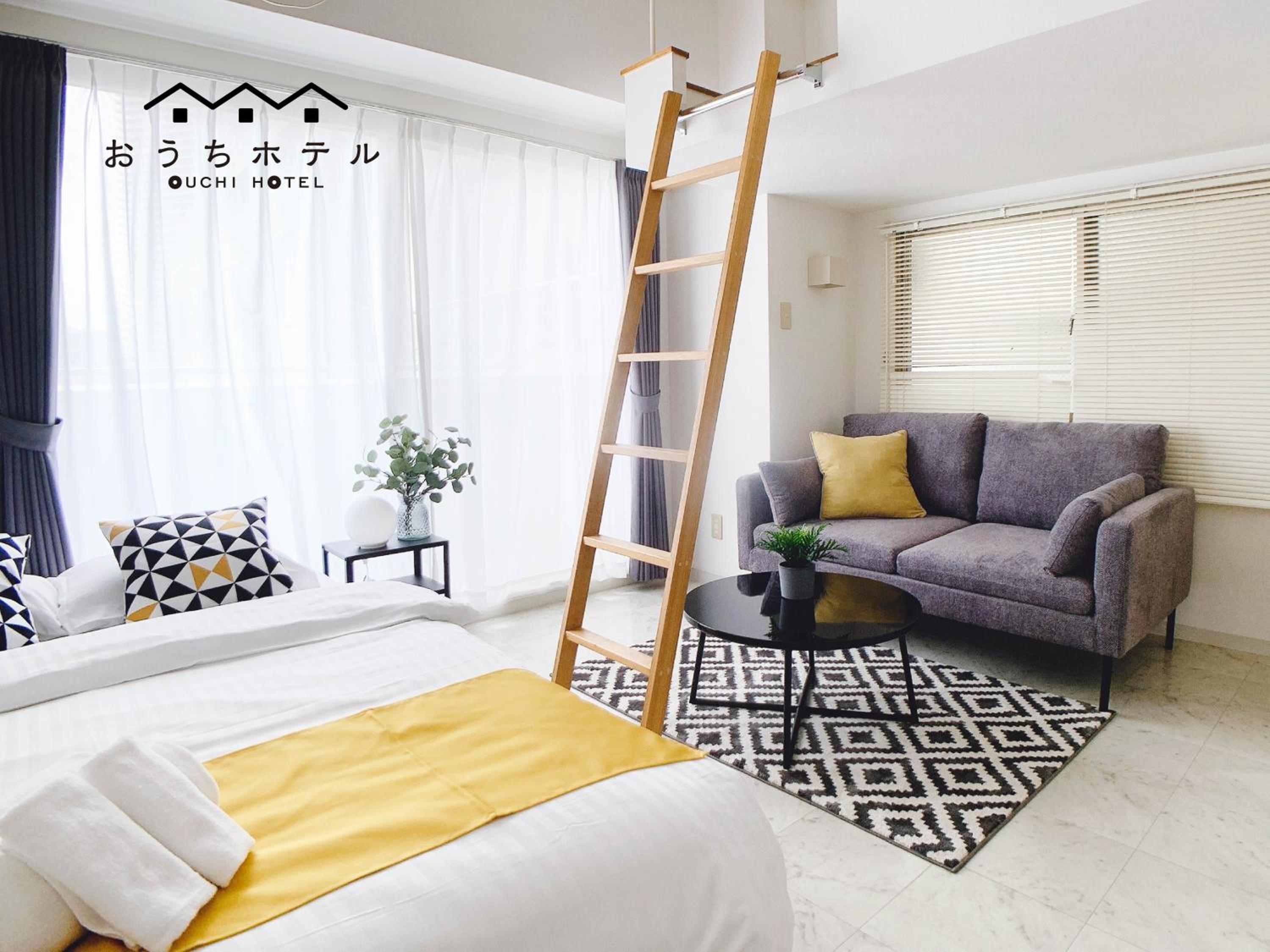 Studio with Balcony - Photo 1