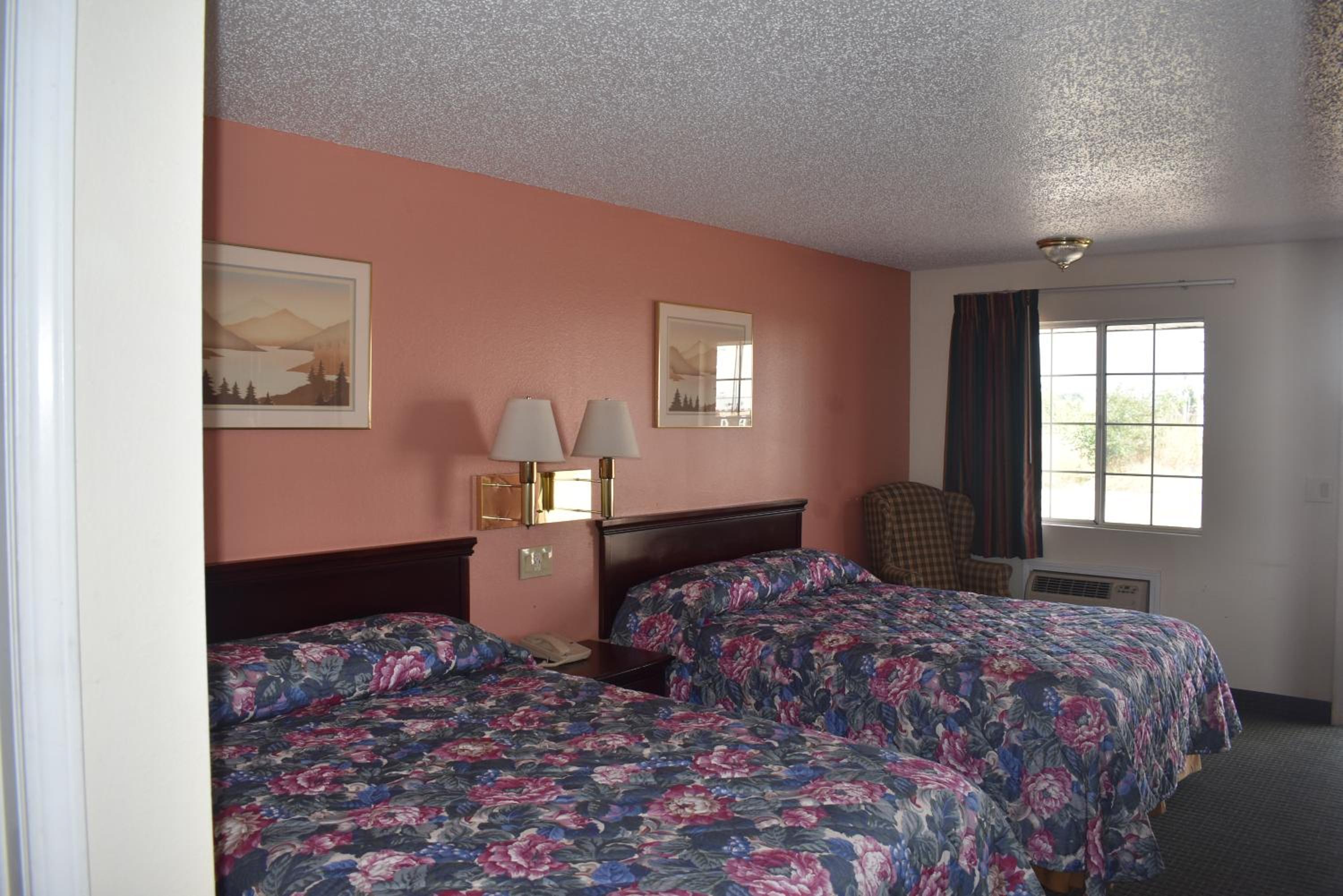 Queen Room - Photo 10