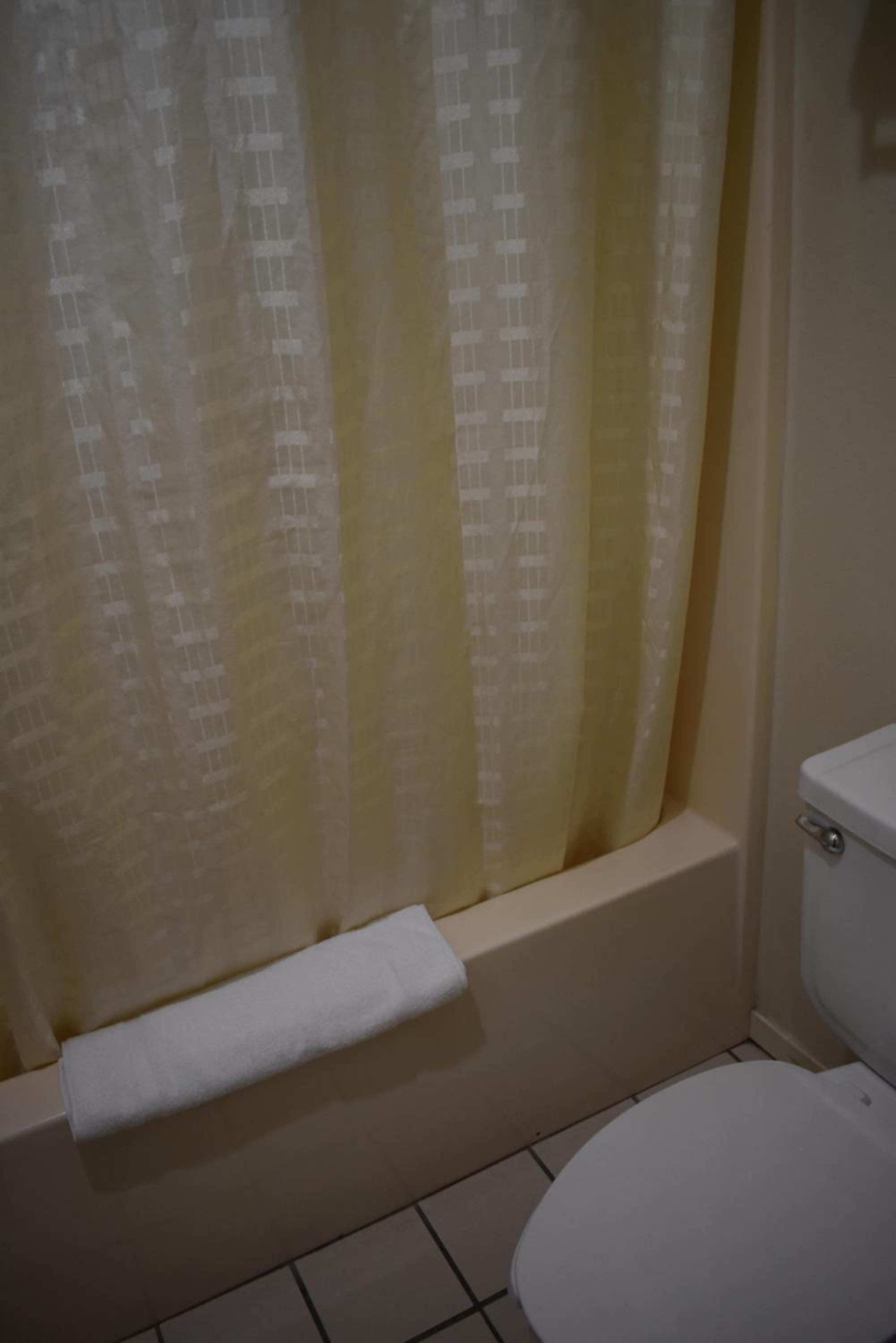 Deluxe King Room - Photo 29