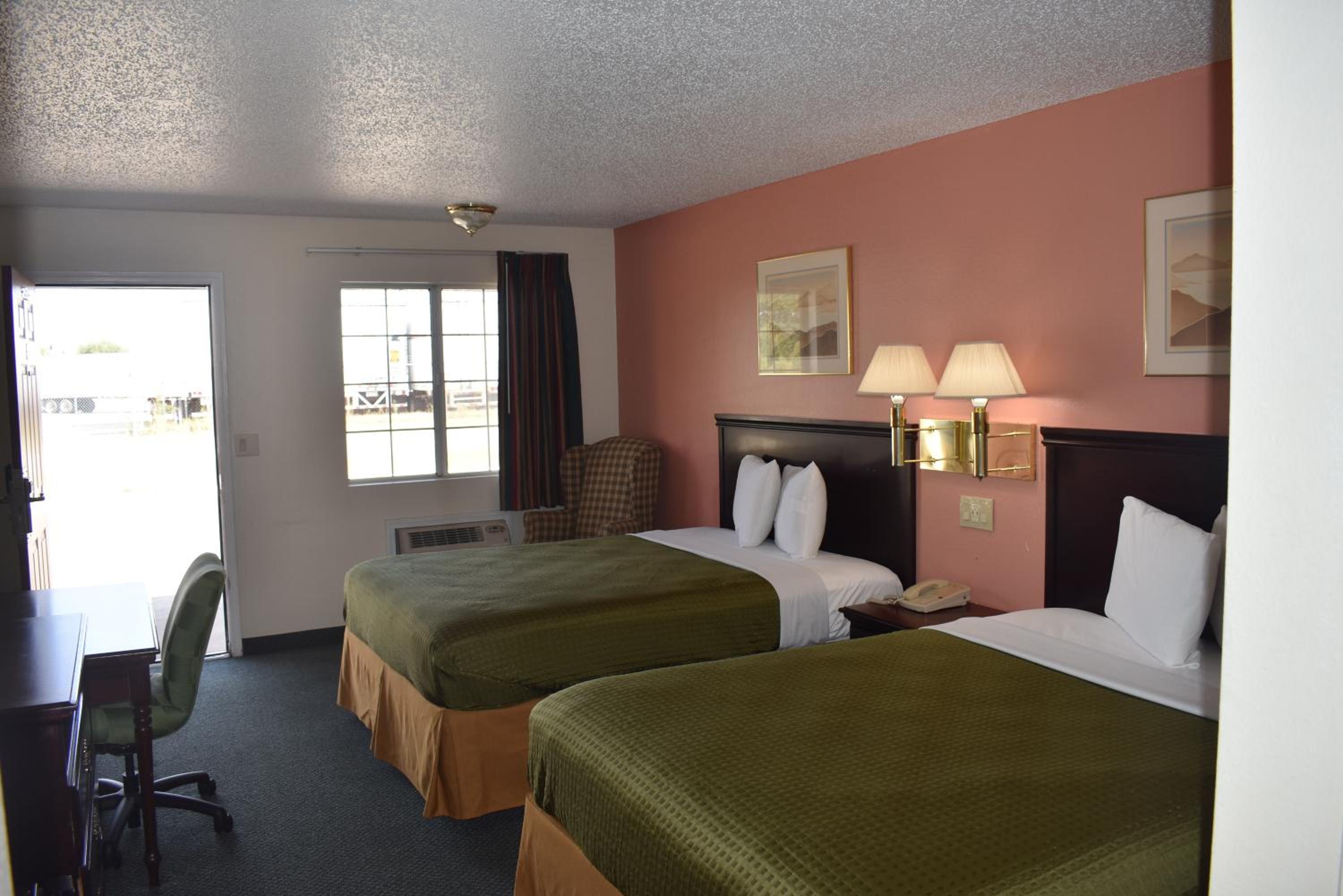 Deluxe King Room - Photo 30