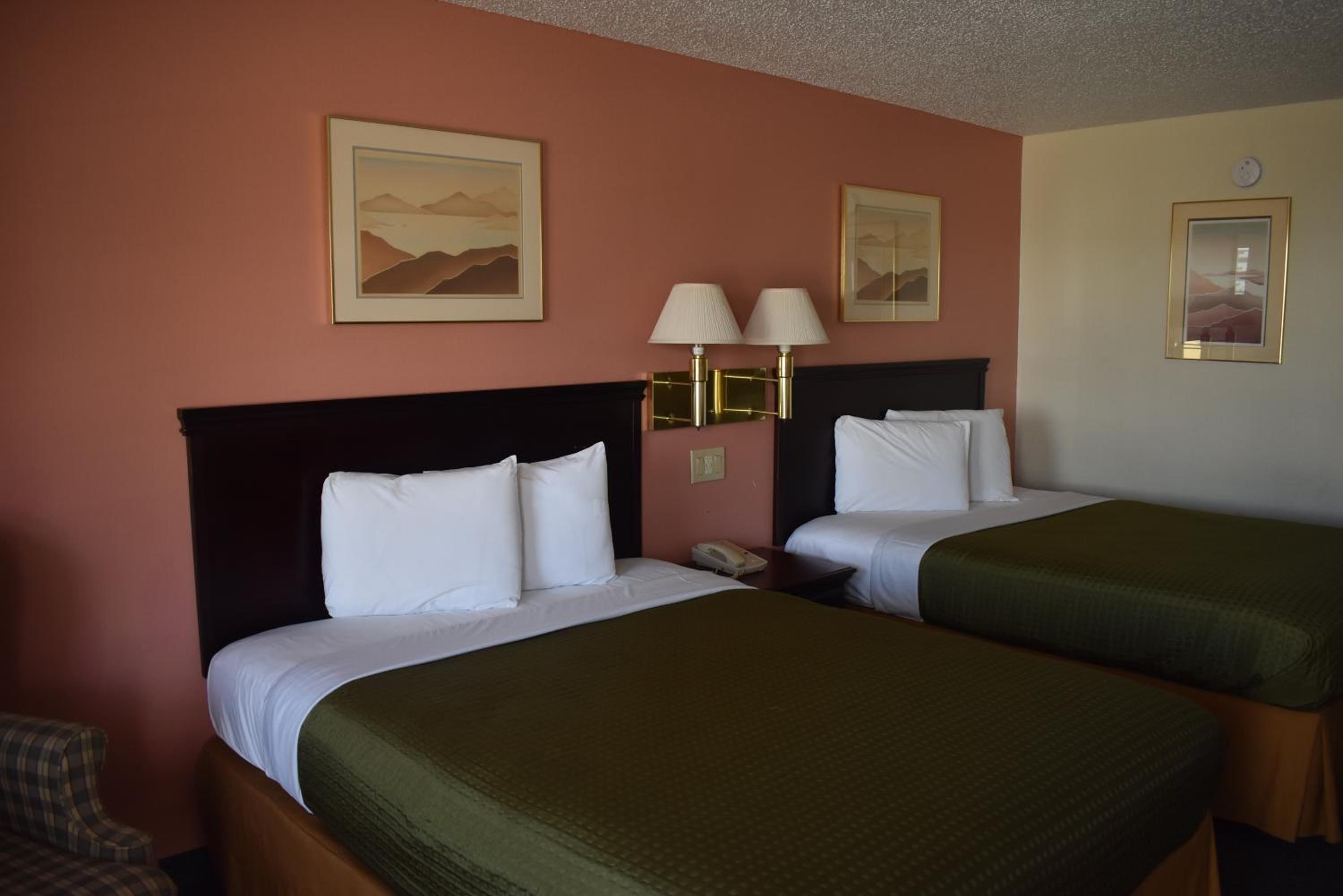 Deluxe King Room - Photo 11