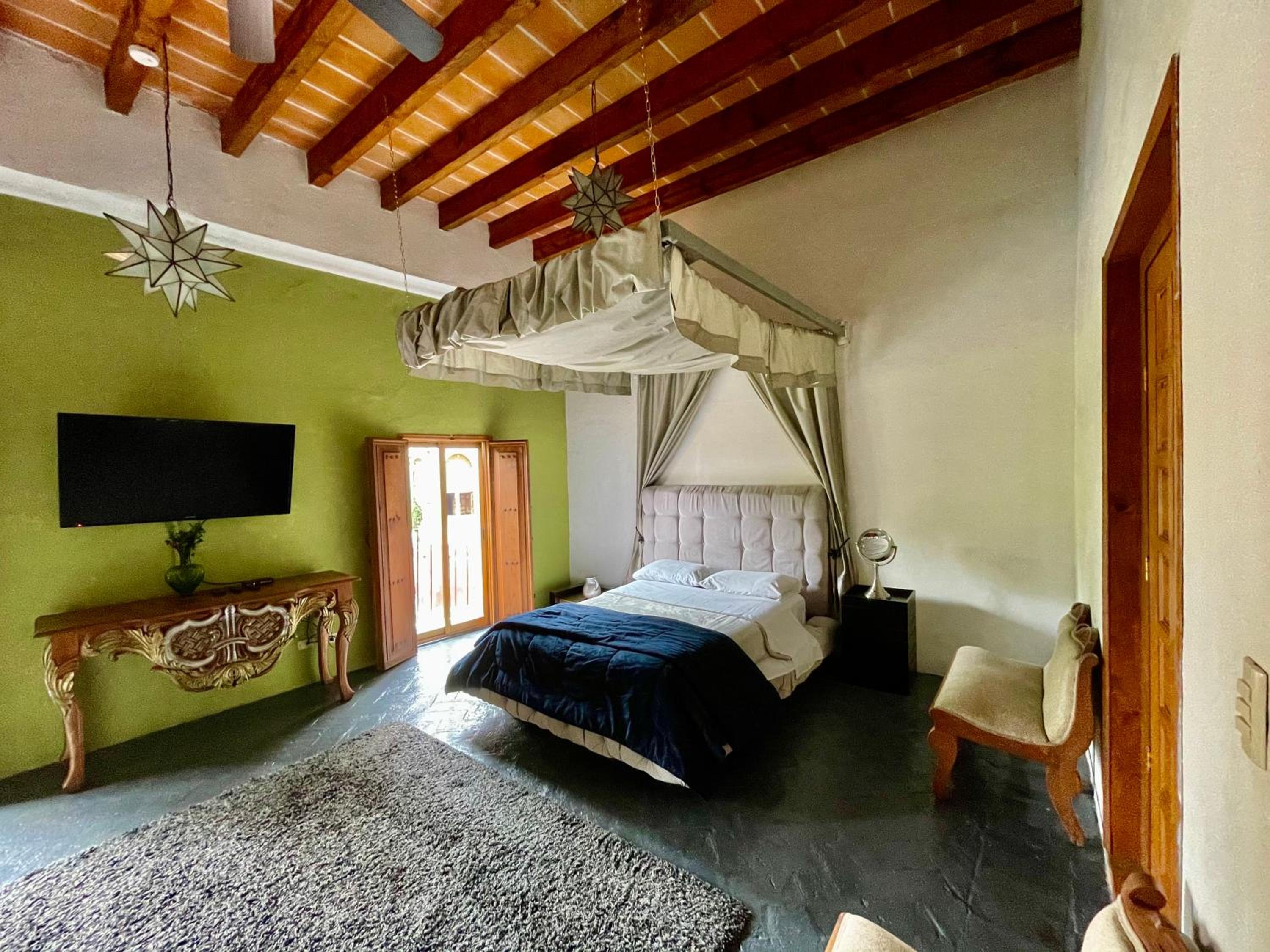 Duplex Suite - Photo 3