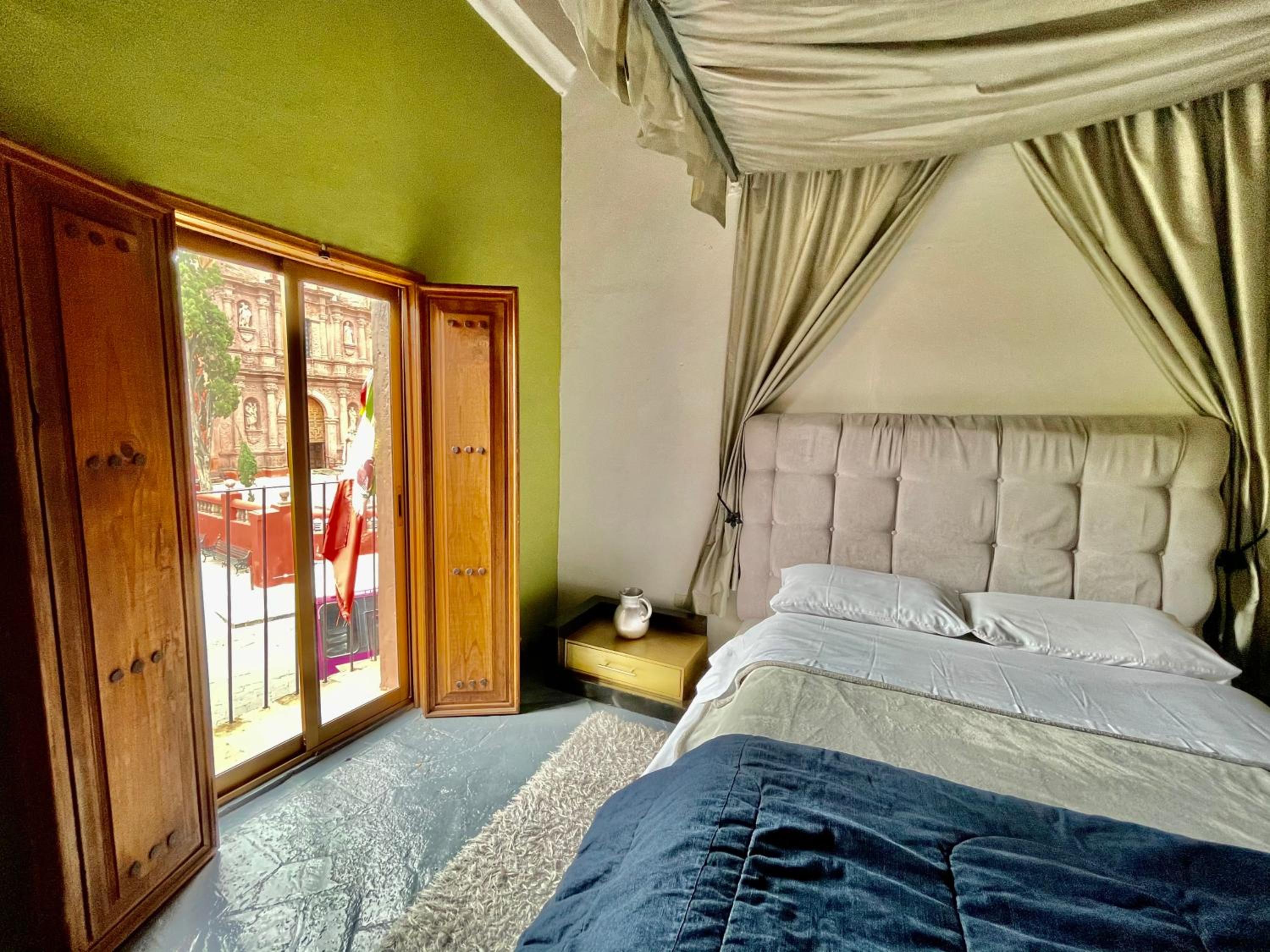 Duplex Suite - Photo 2