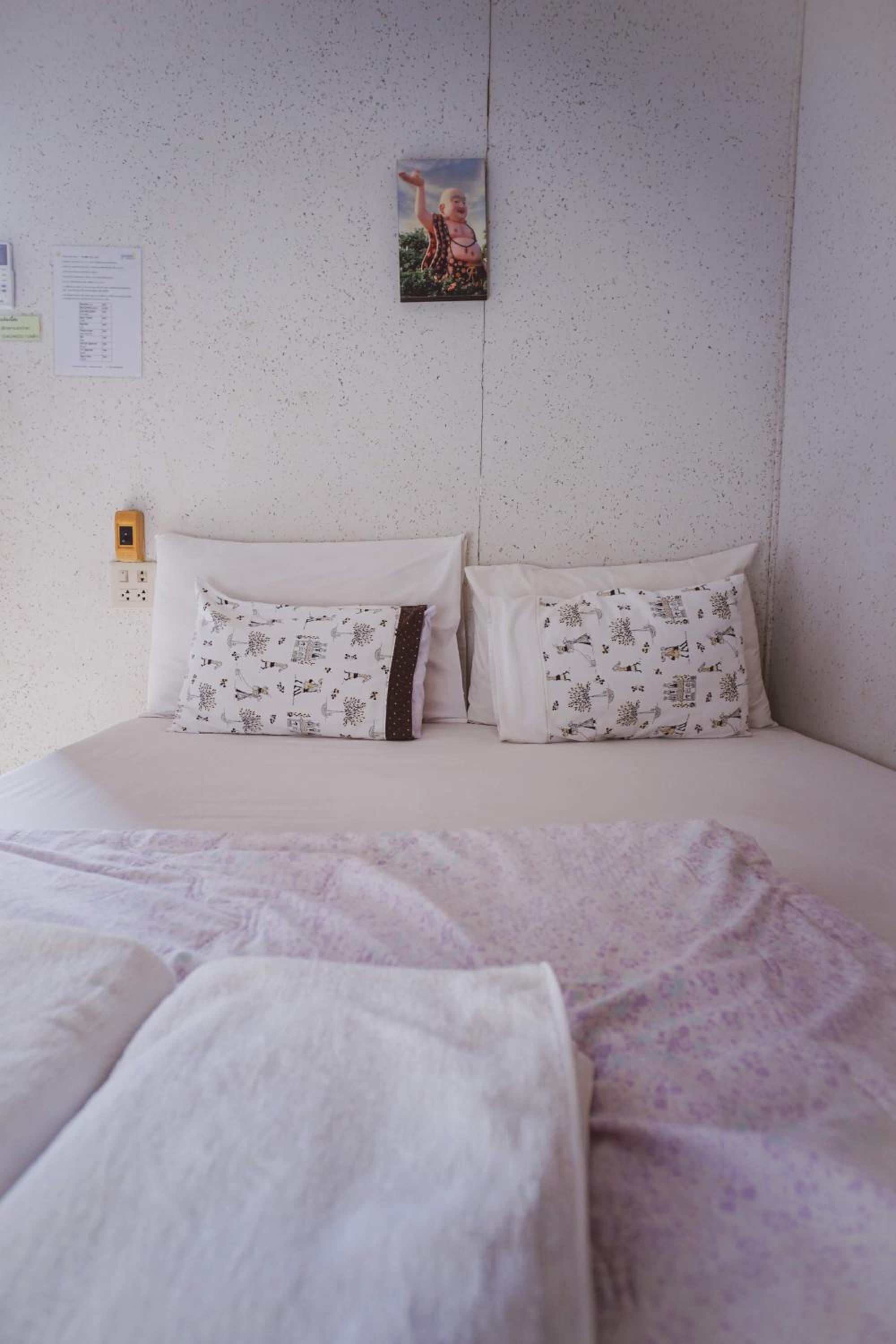 Budget Double Room - Photo 3