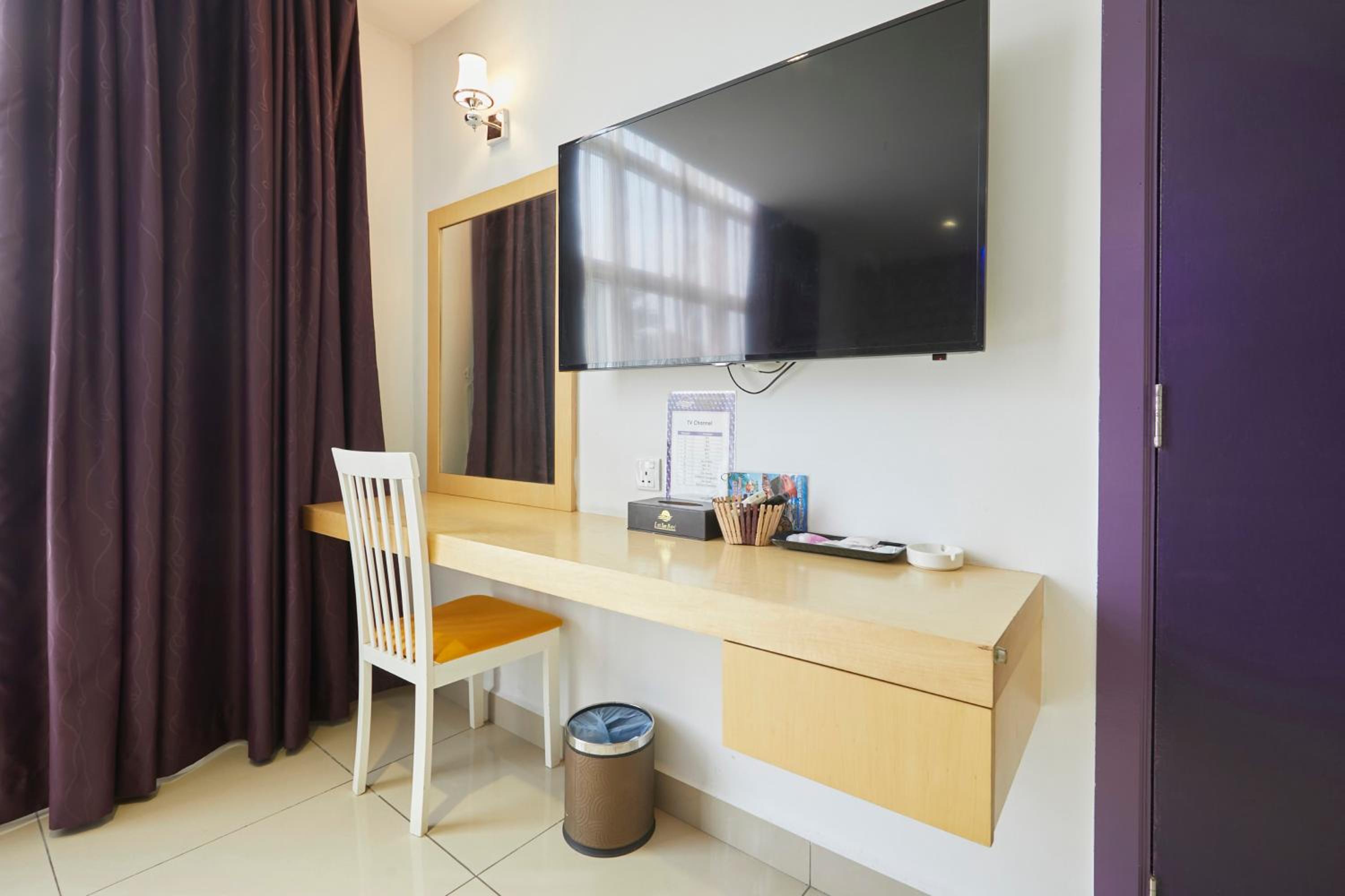 Suite - Photo 9