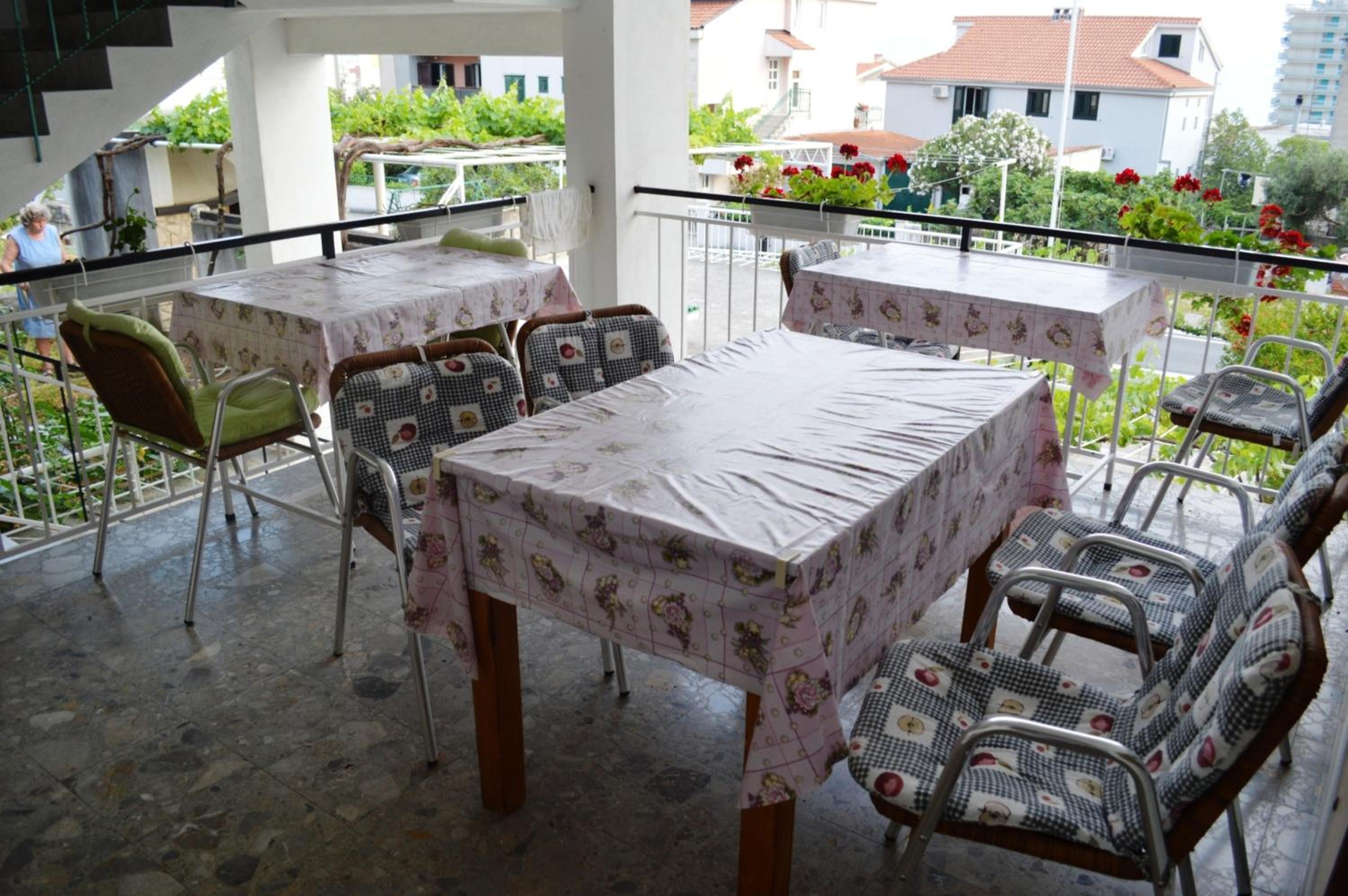 Three-Bedroom Apartment with Terrace - Photo 49