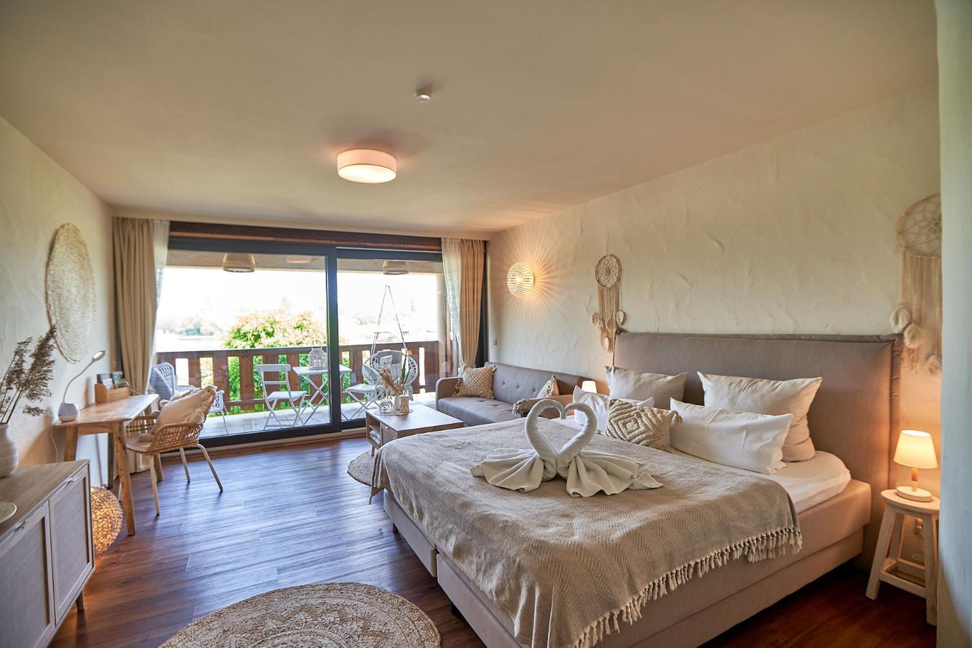 Double Room with Lake View