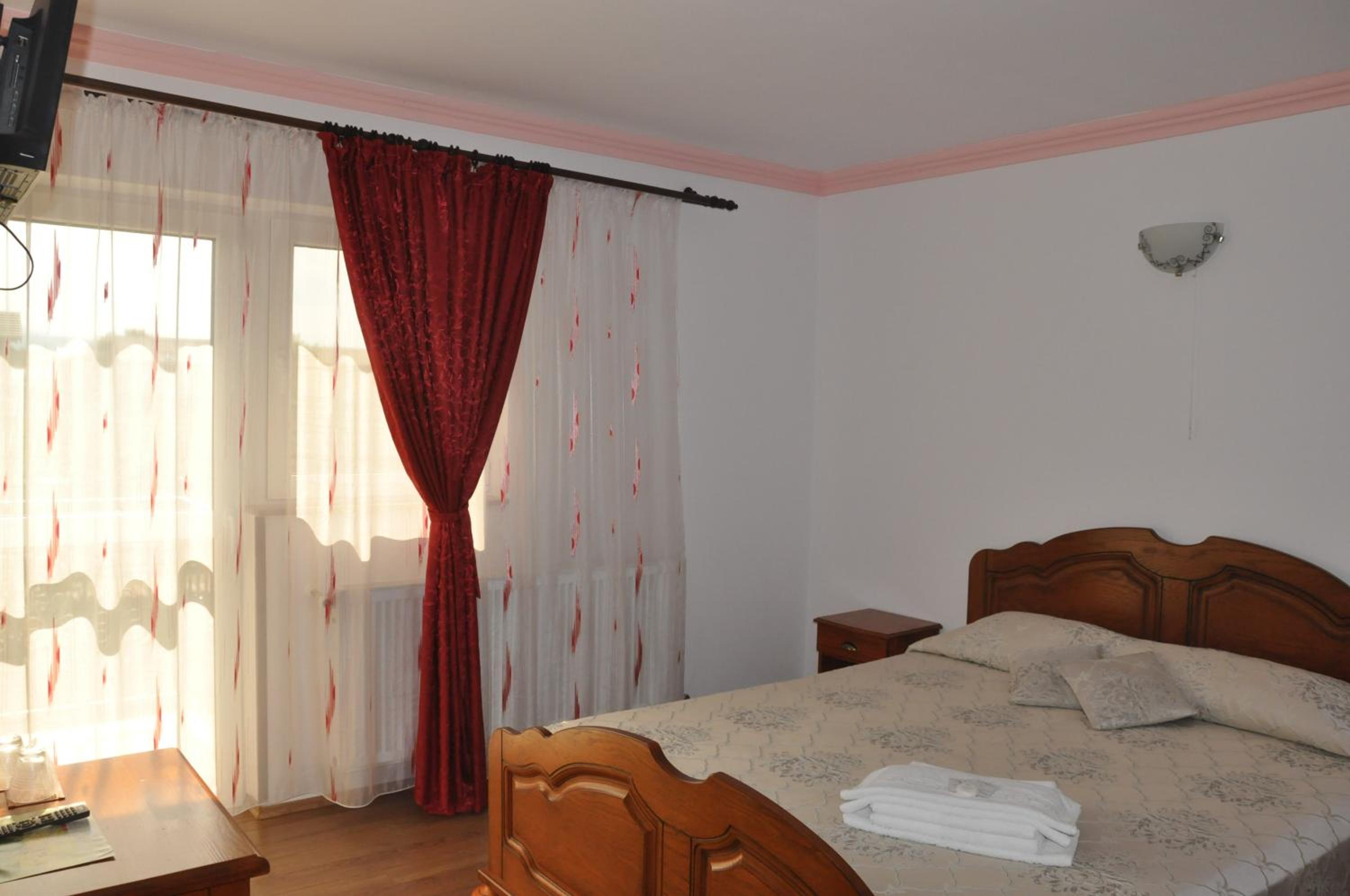 Double Room with Mountain View - Photo 4