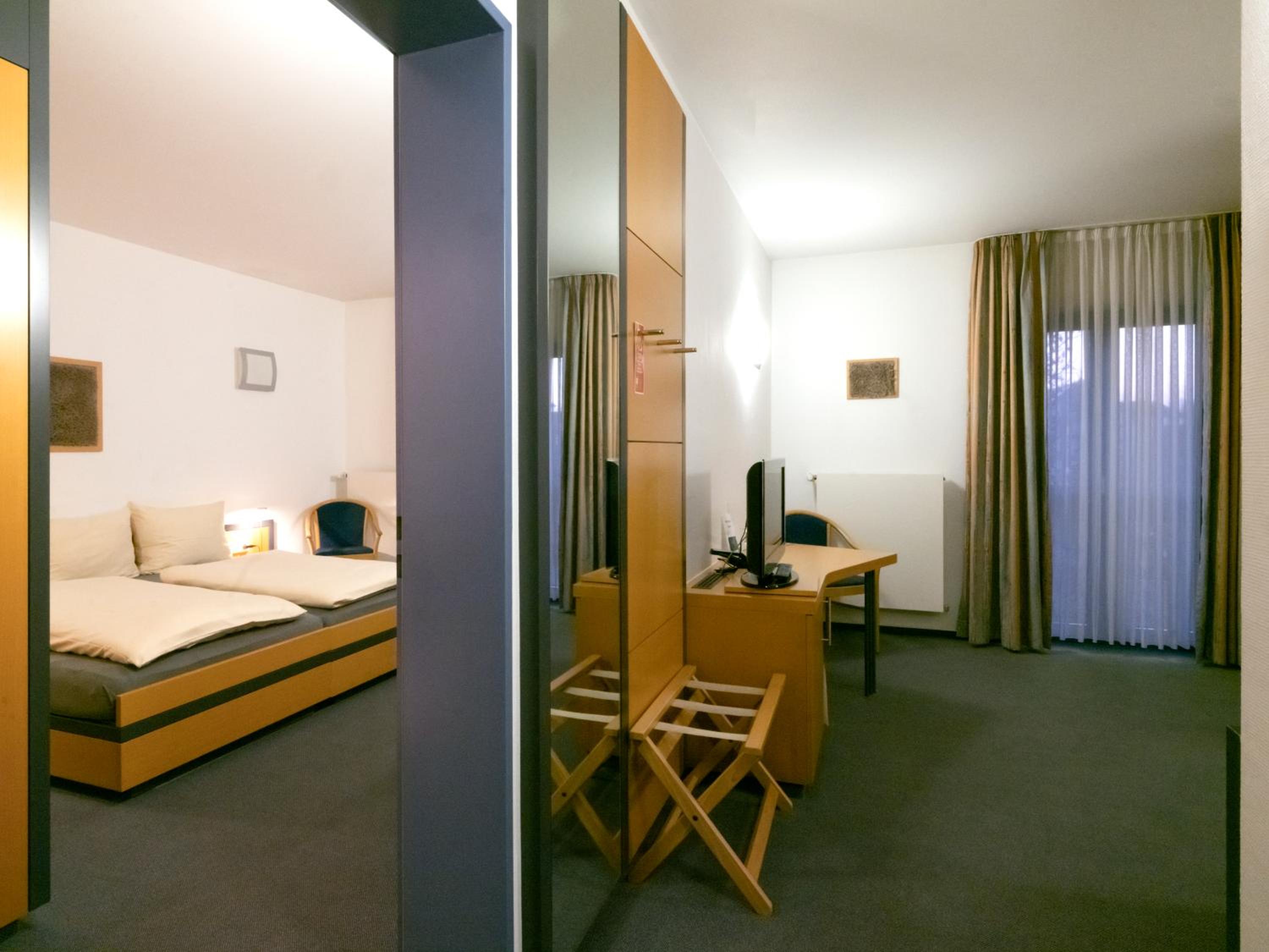 Double Room - Photo 4
