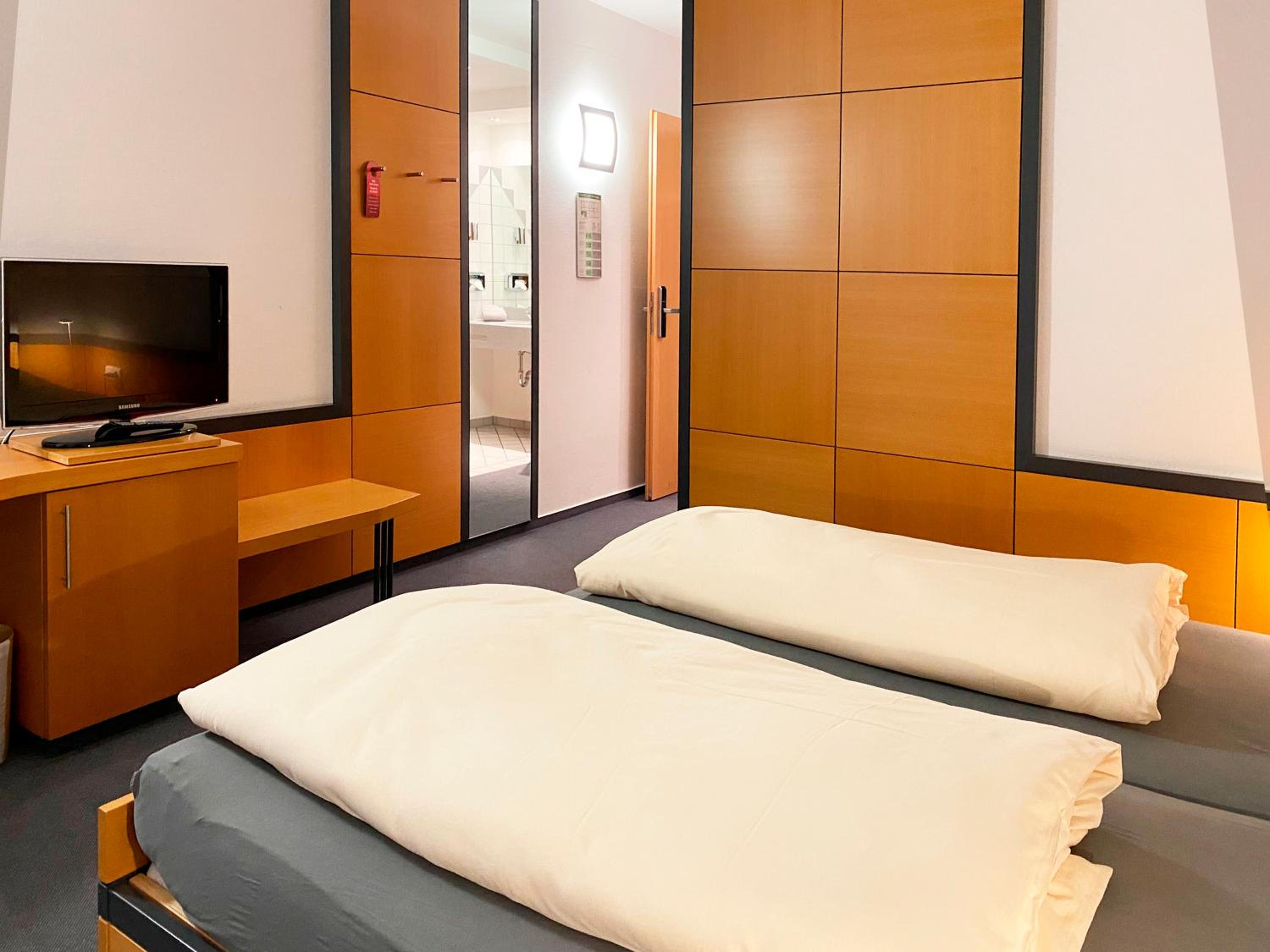 Double Room - Photo 3