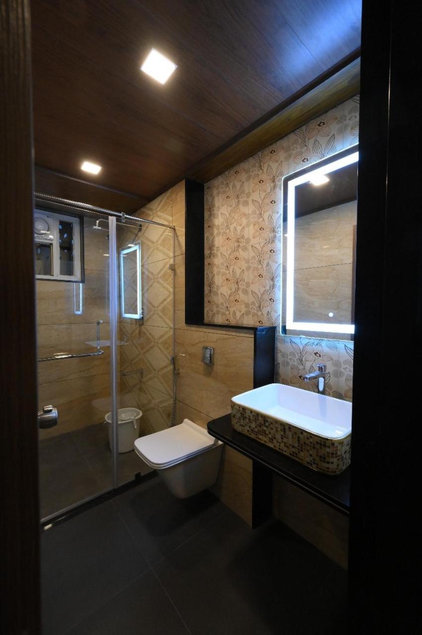 Deluxe Room - Photo 10