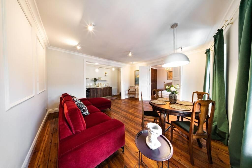 One-Bedroom Apartment - Photo 4