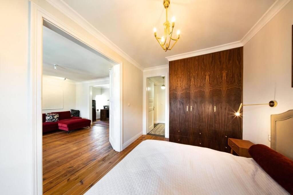 One-Bedroom Apartment - Photo 7