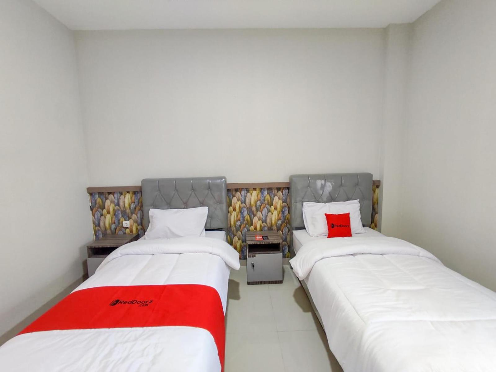 Twin Room - Photo 2