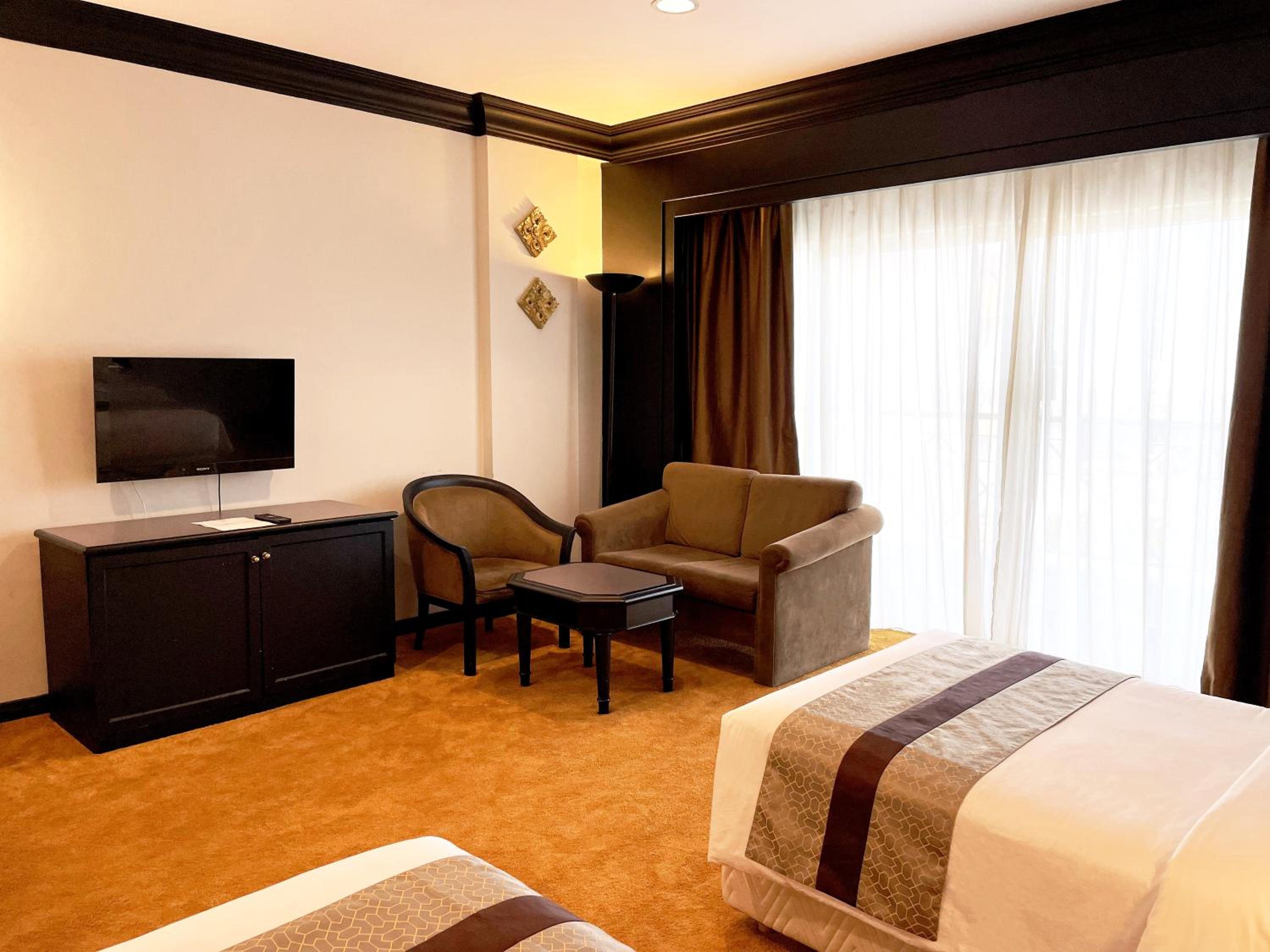 Deluxe Double or Twin Room - Photo 4