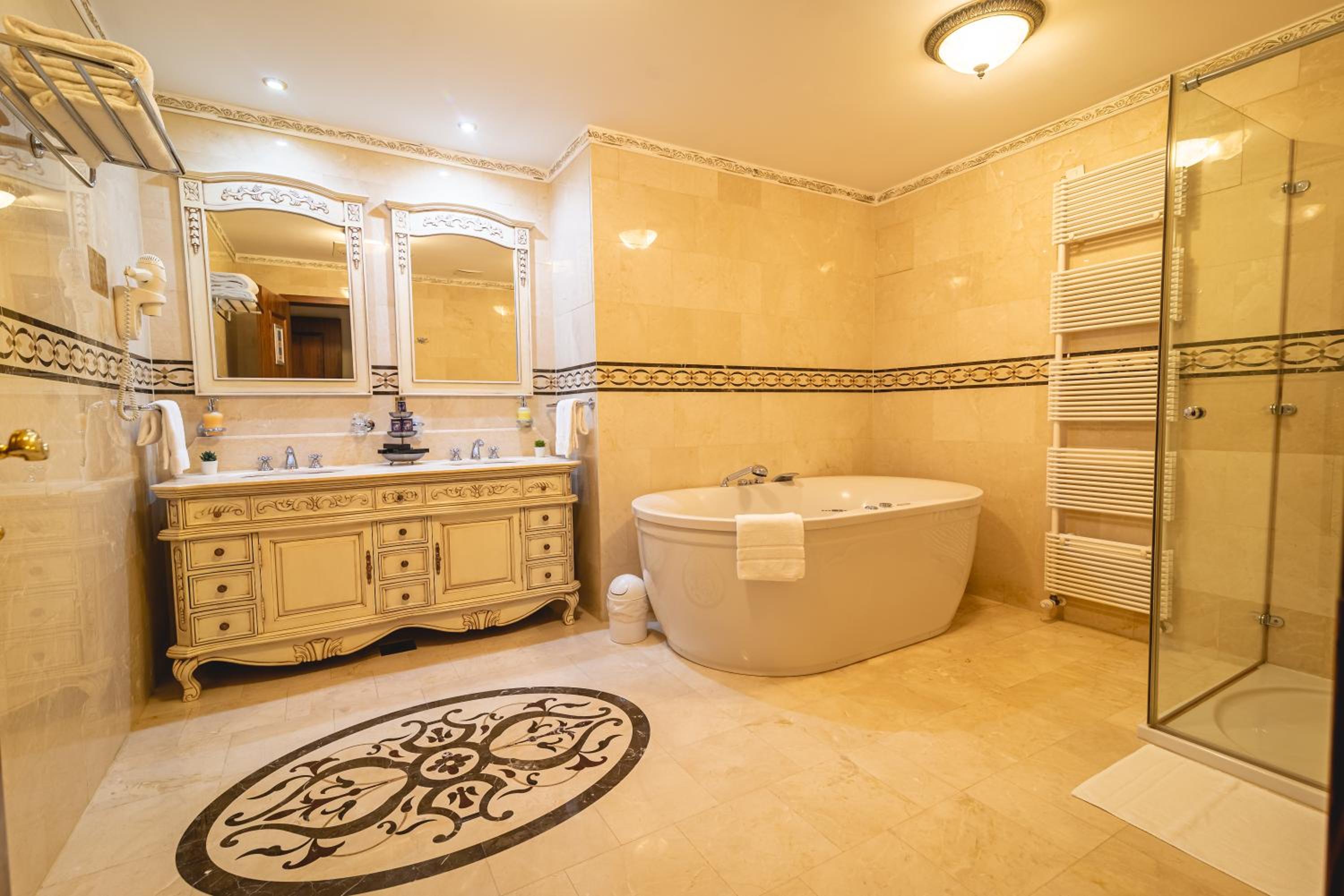 Executive Suite photo 3
