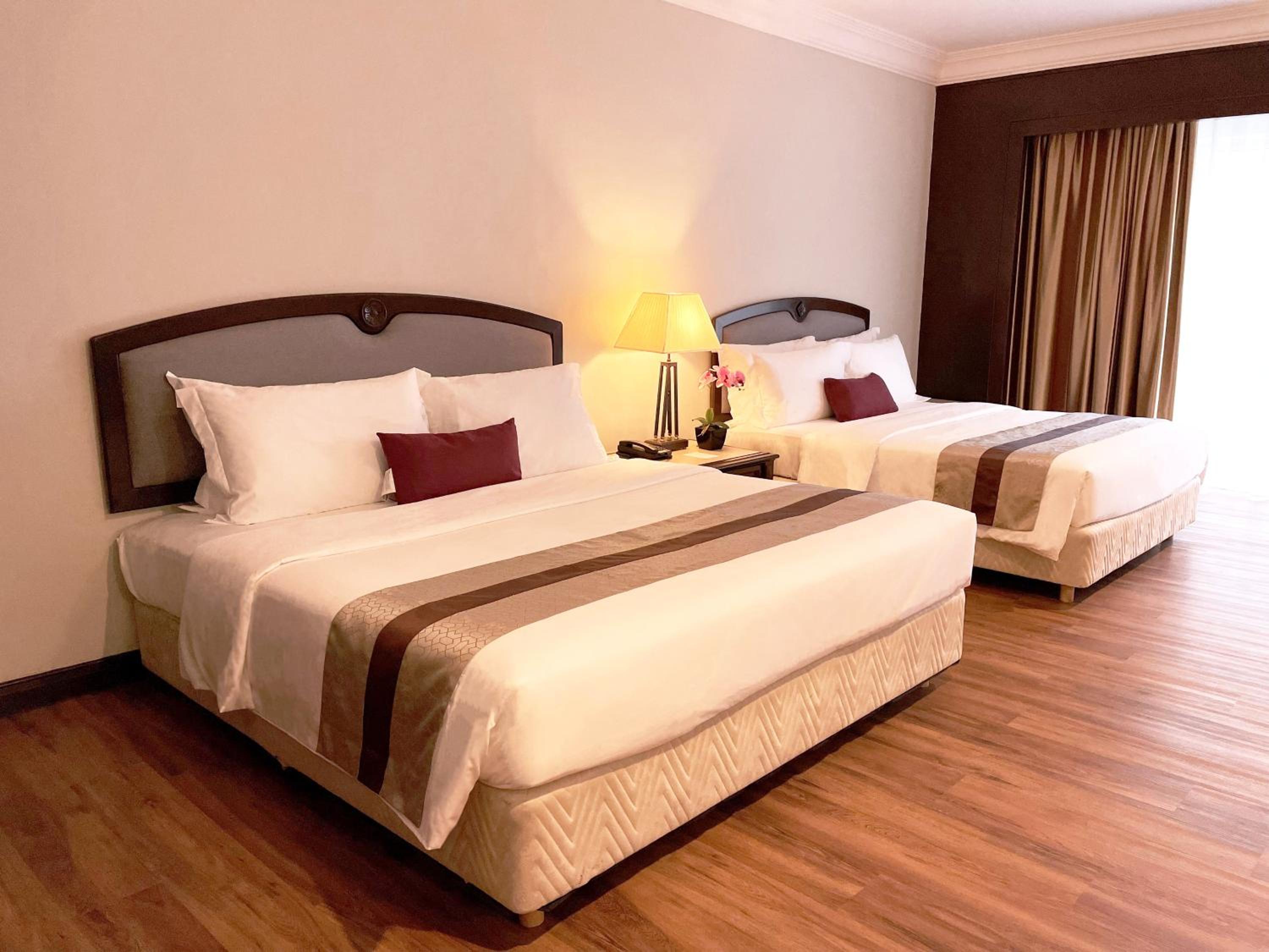 Deluxe Quadruple Room - Photo 1