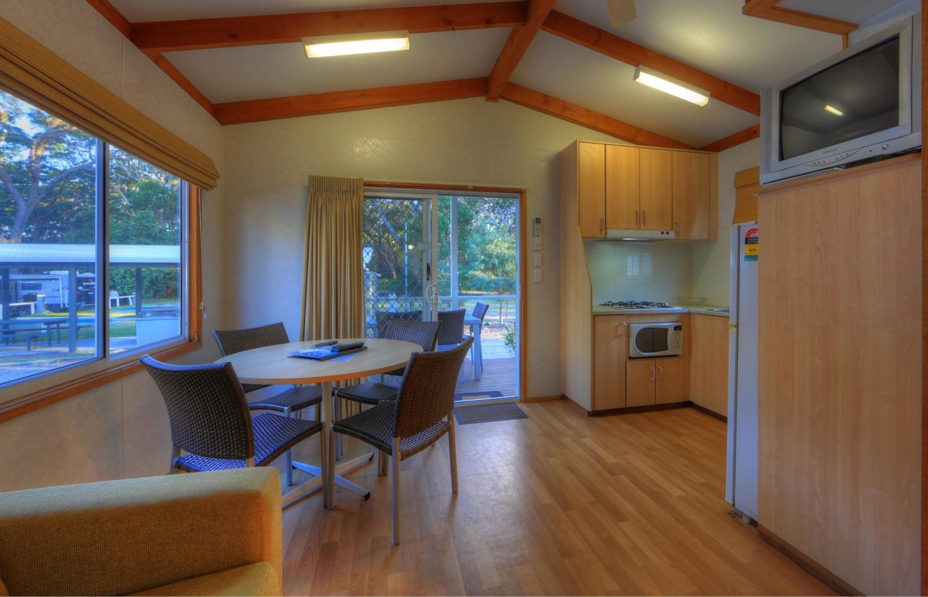Two-Bedroom Cottage photo 2