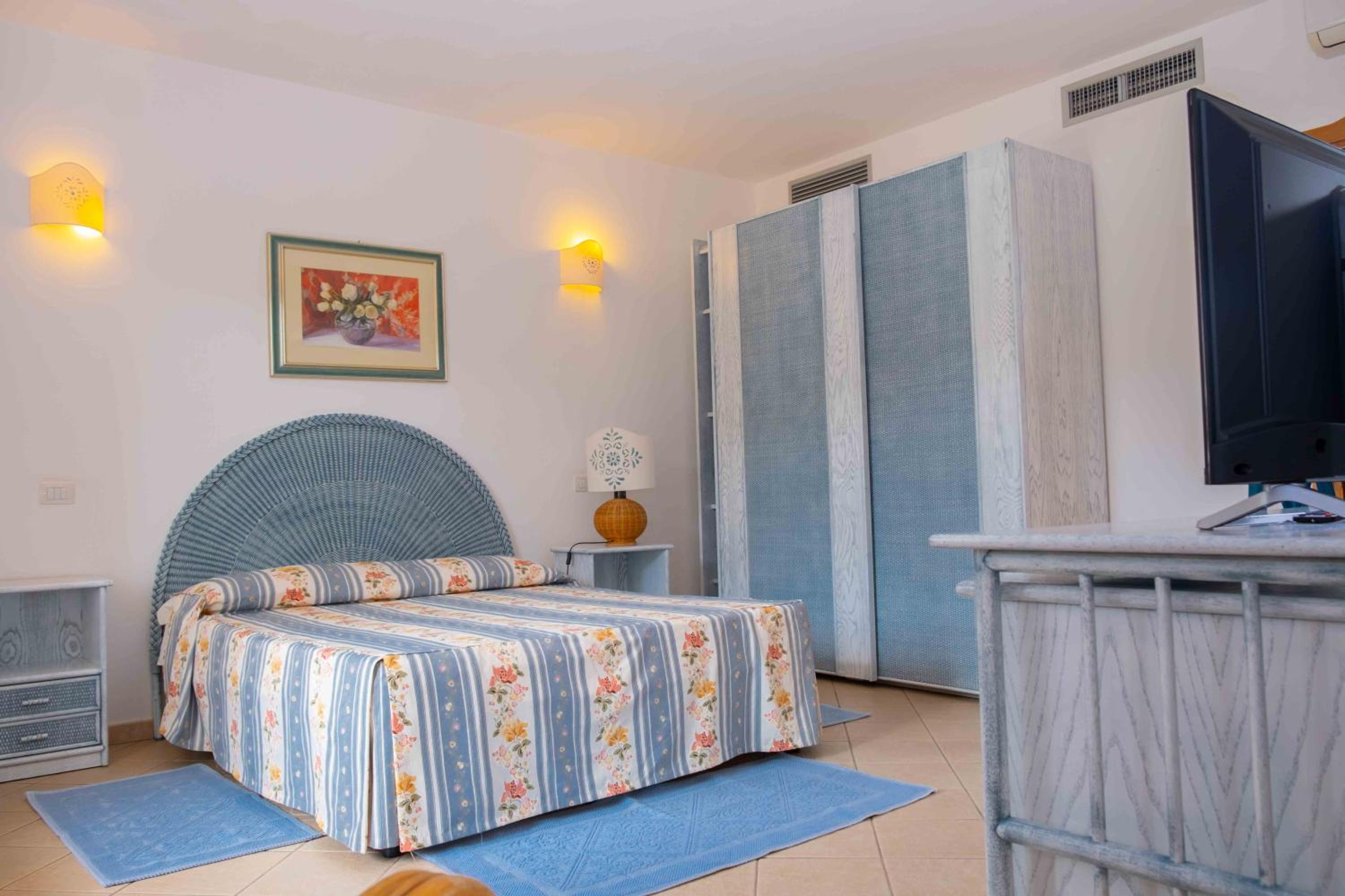 Double Room - Photo 10