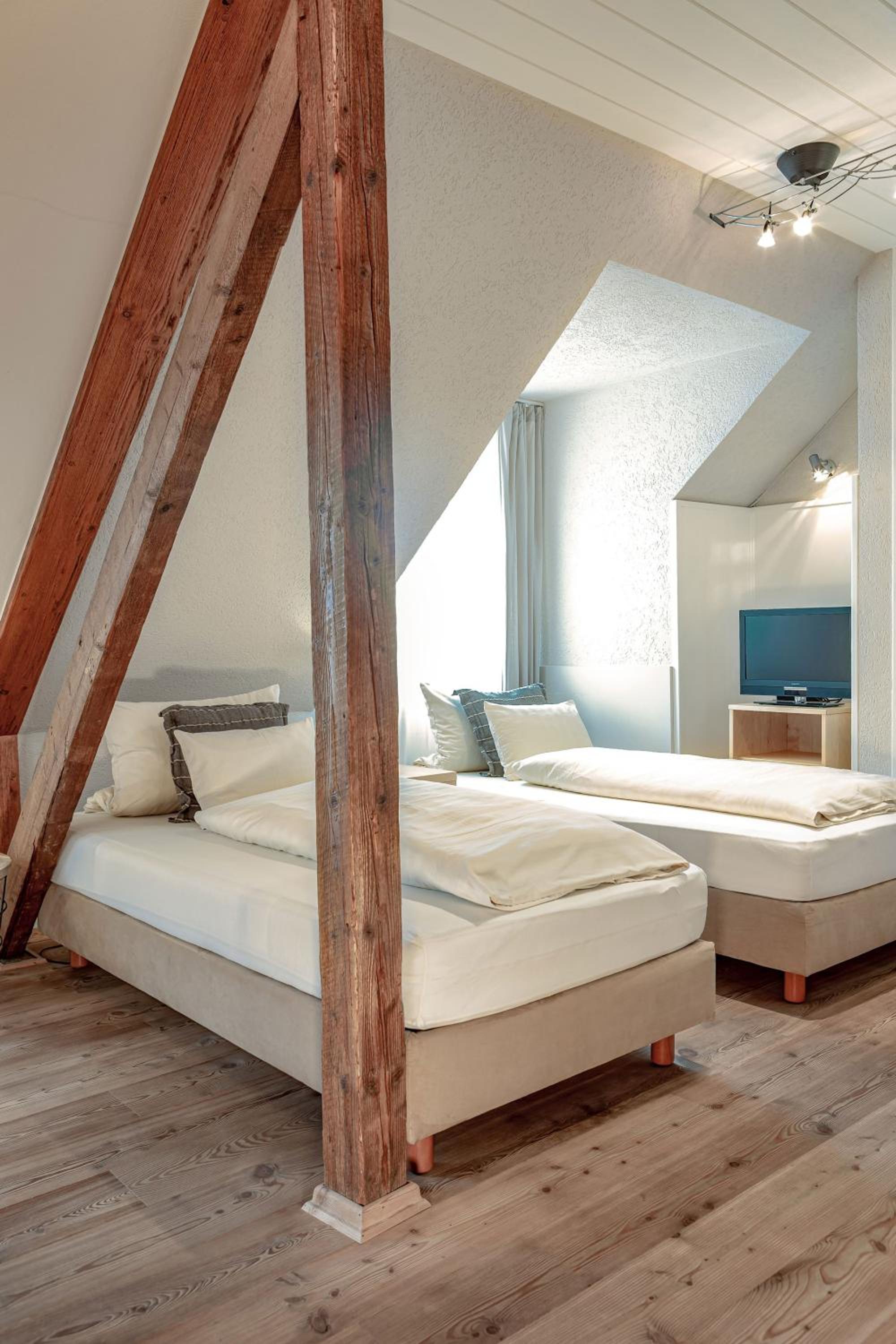 Double Room - Photo 3