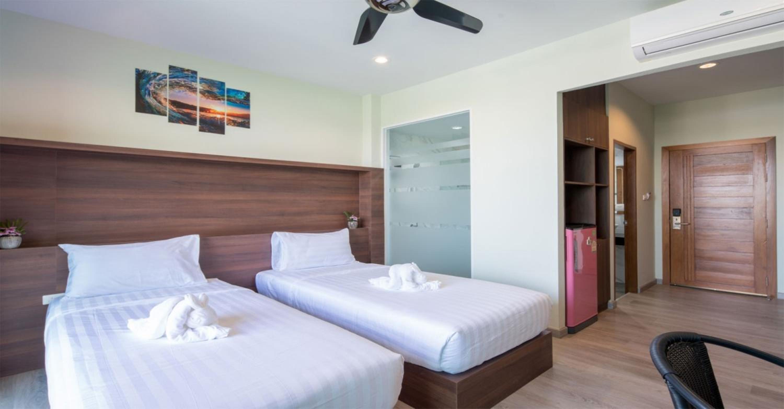 Twin Room with Pool View photo 1