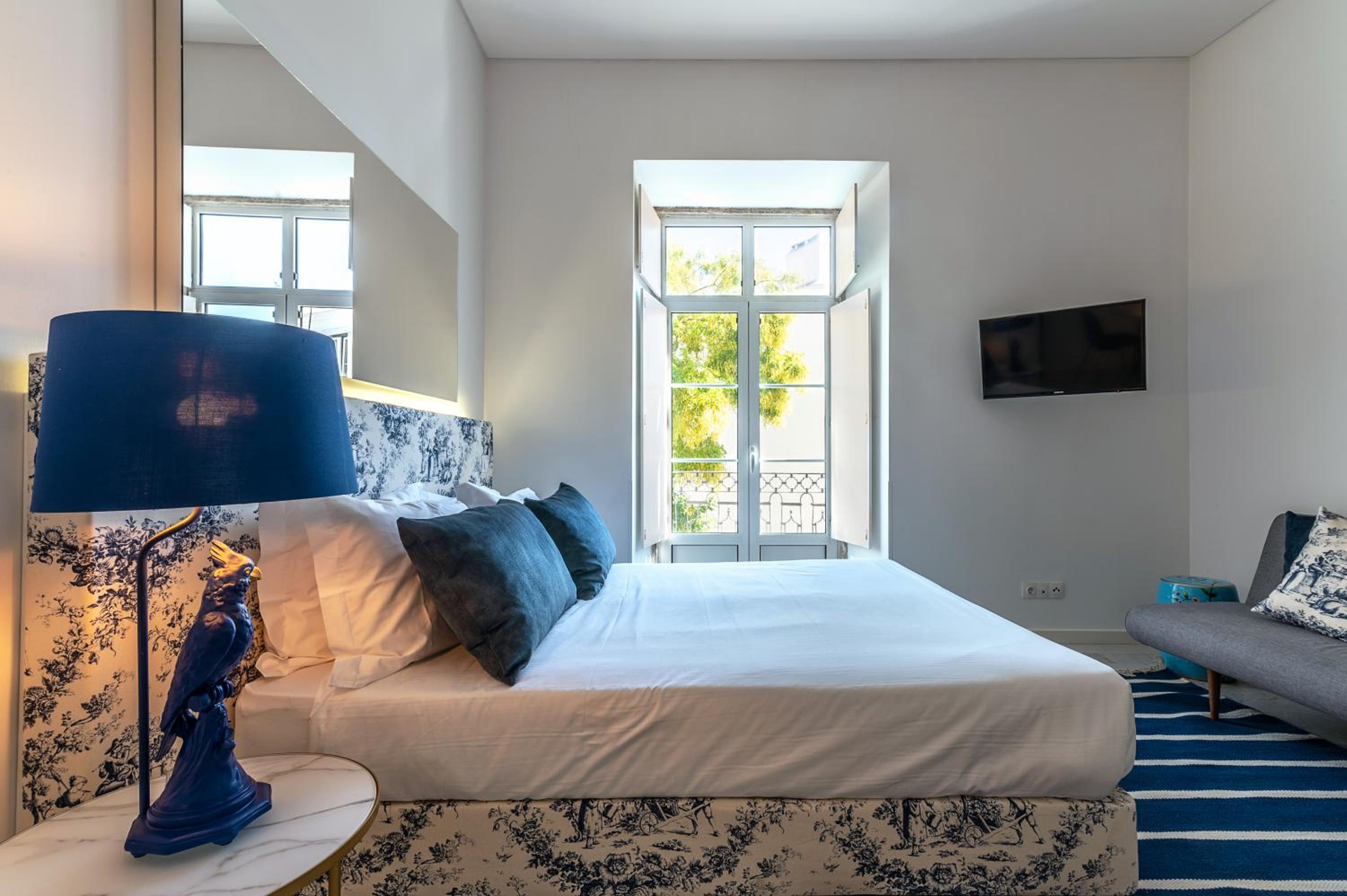 Studio Apartment photo 1