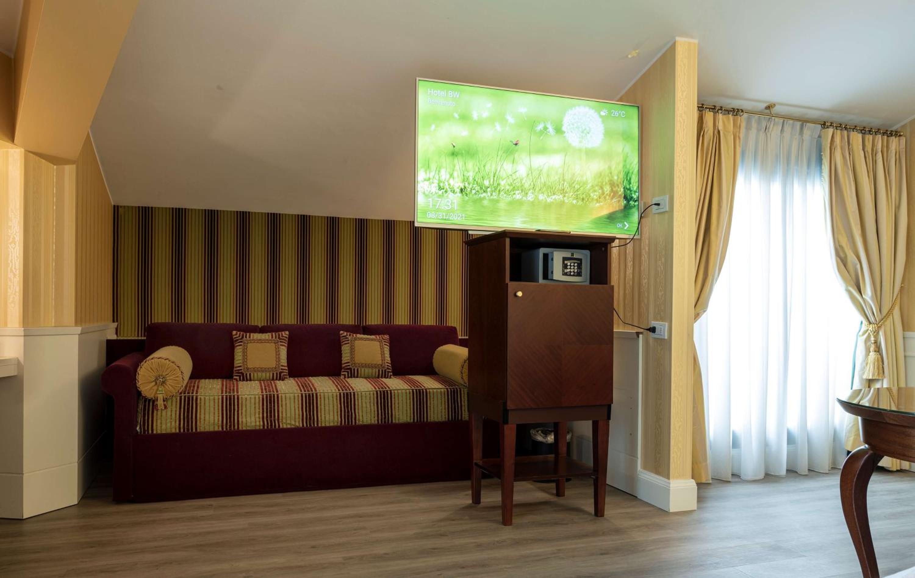 Executive Queen Room