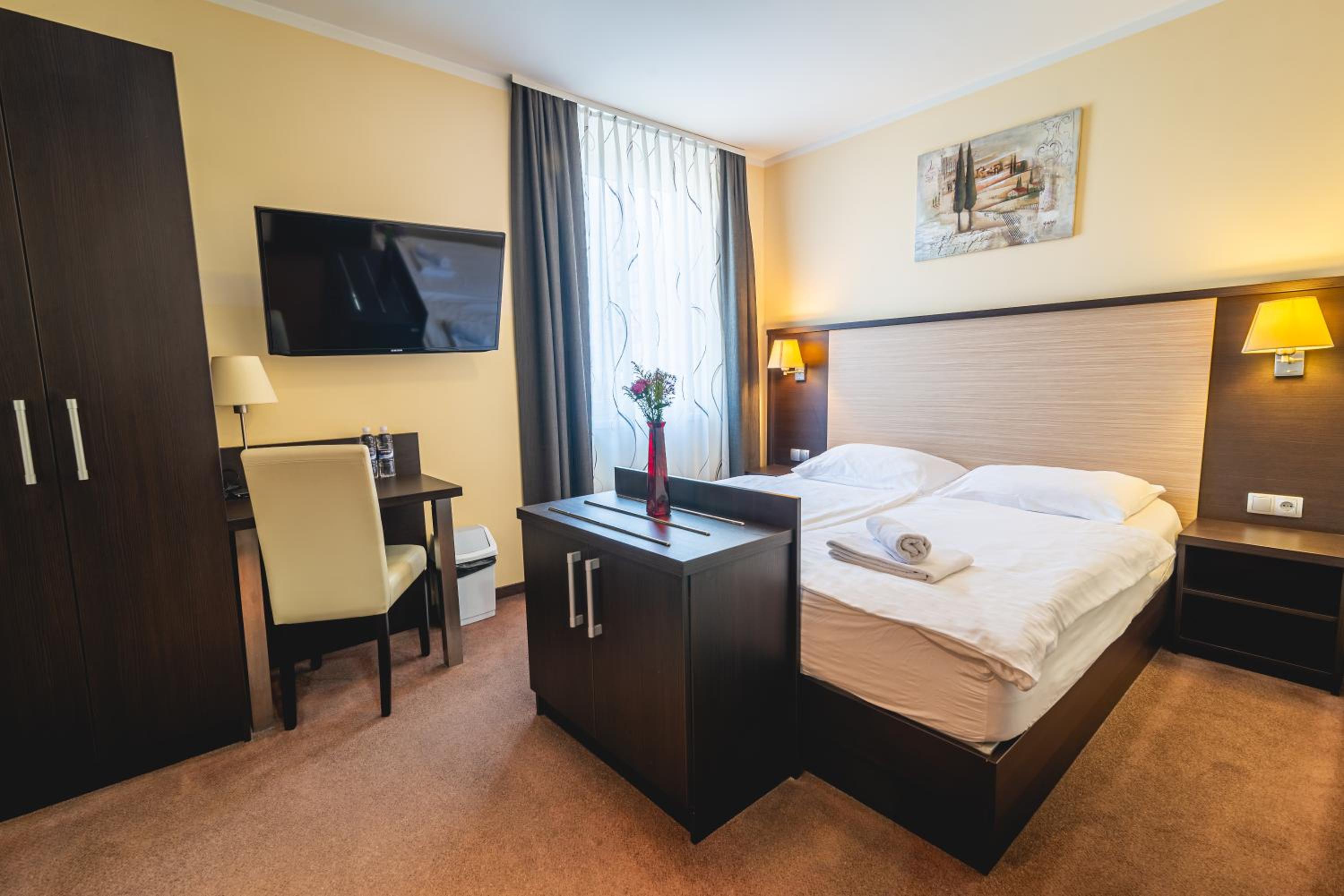 Double Room - Photo 1