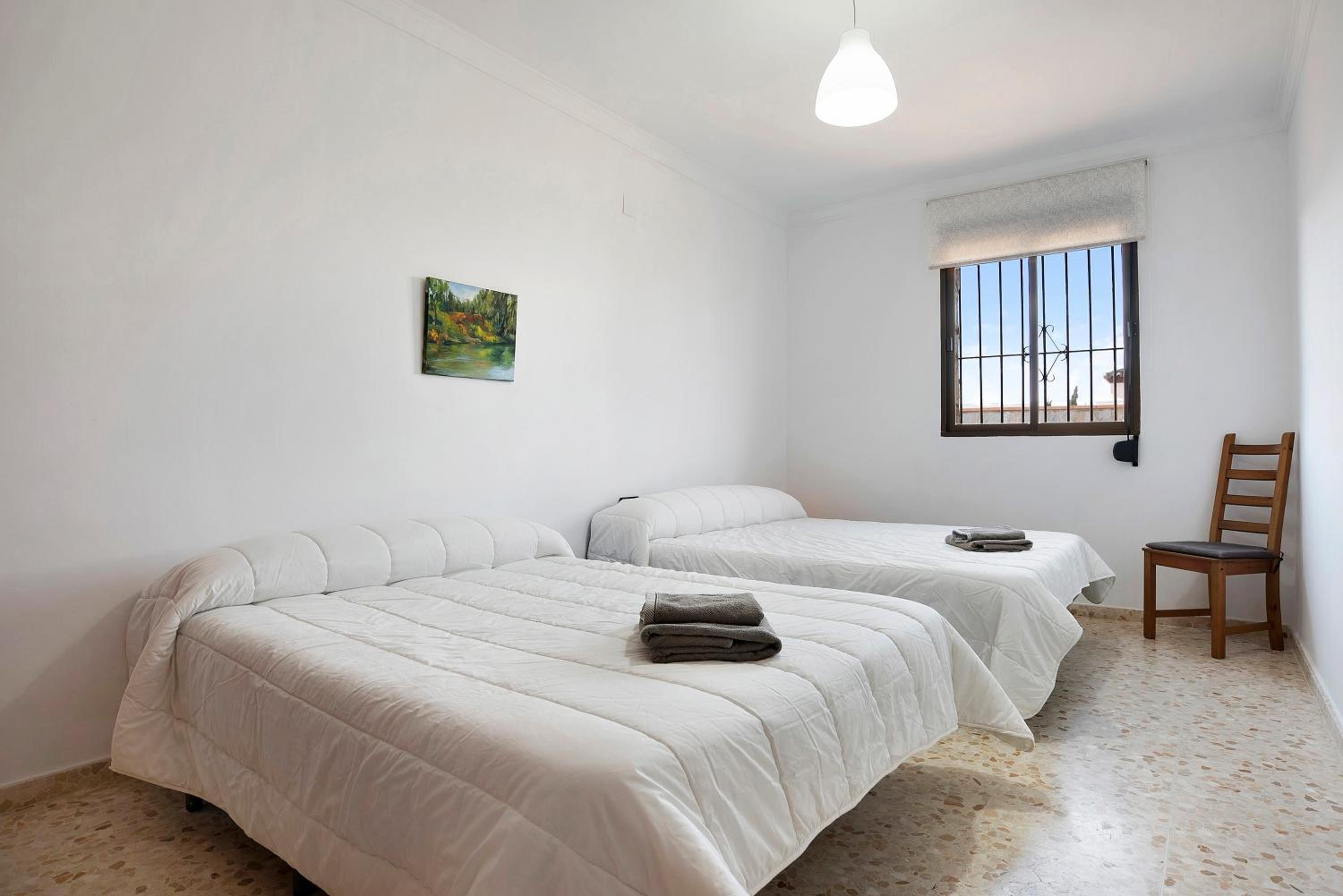 One-Bedroom House - Photo 19