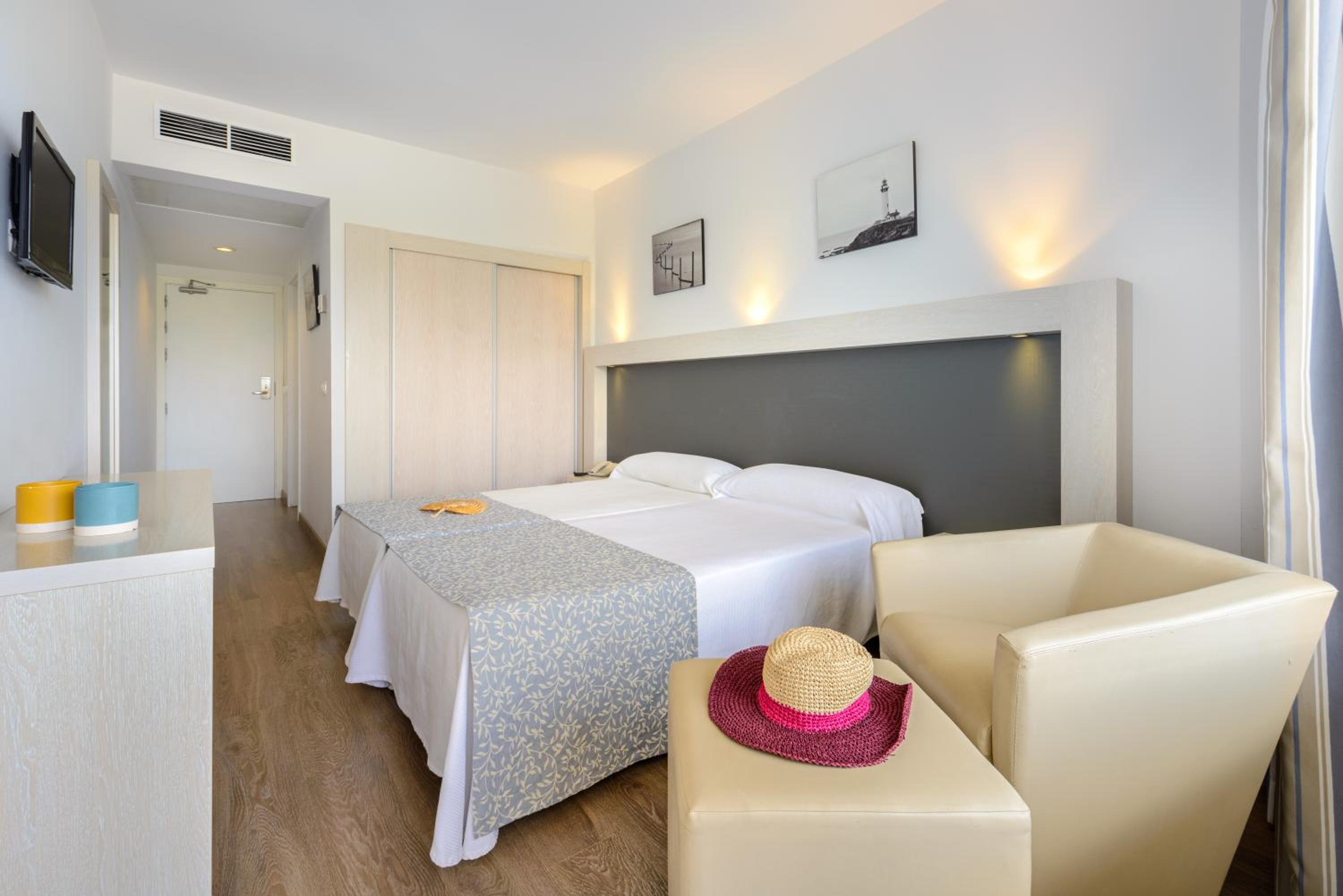 Twin Room with Sea View