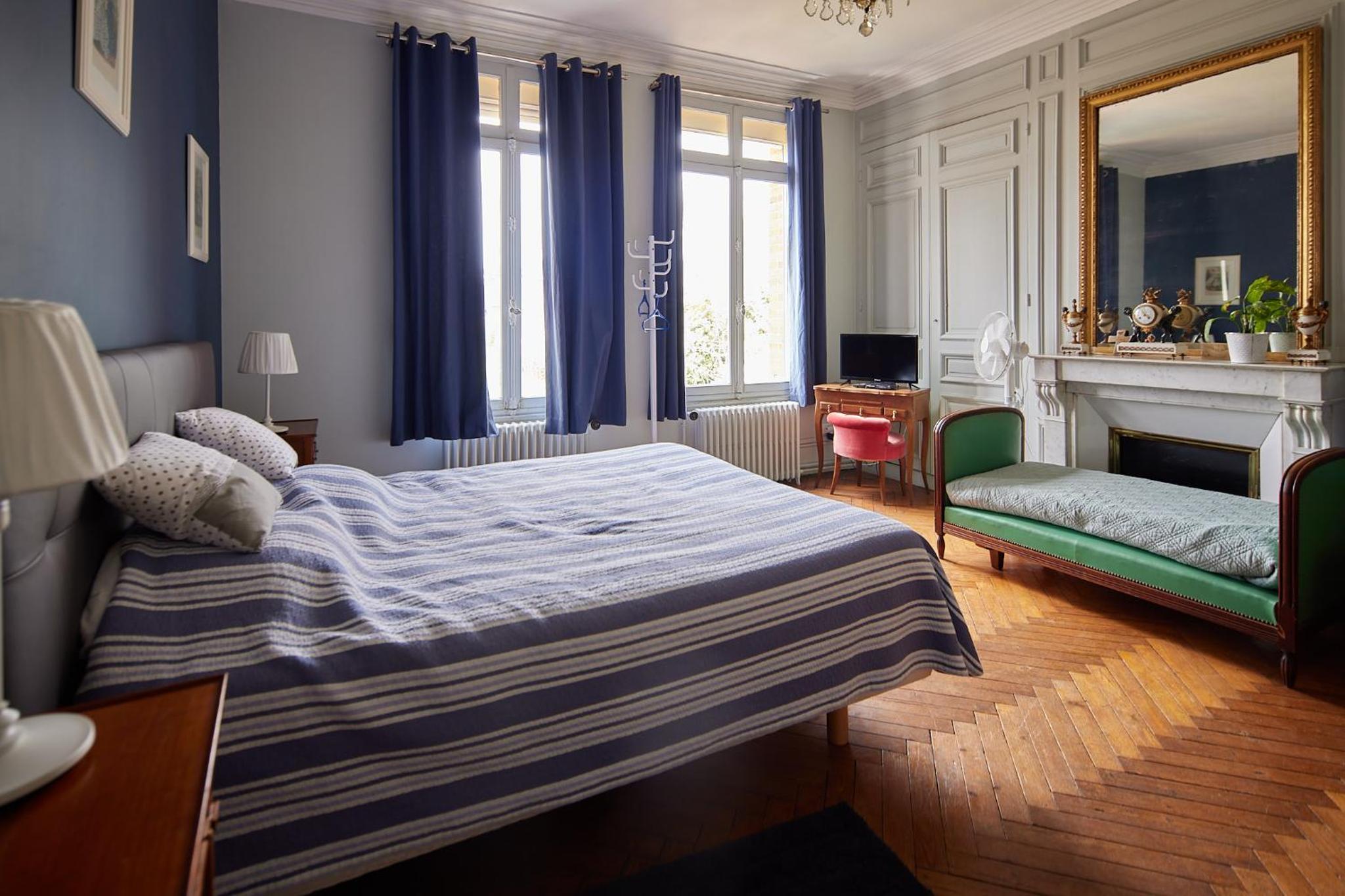 Double Room with Private Bathroom - Photo 1