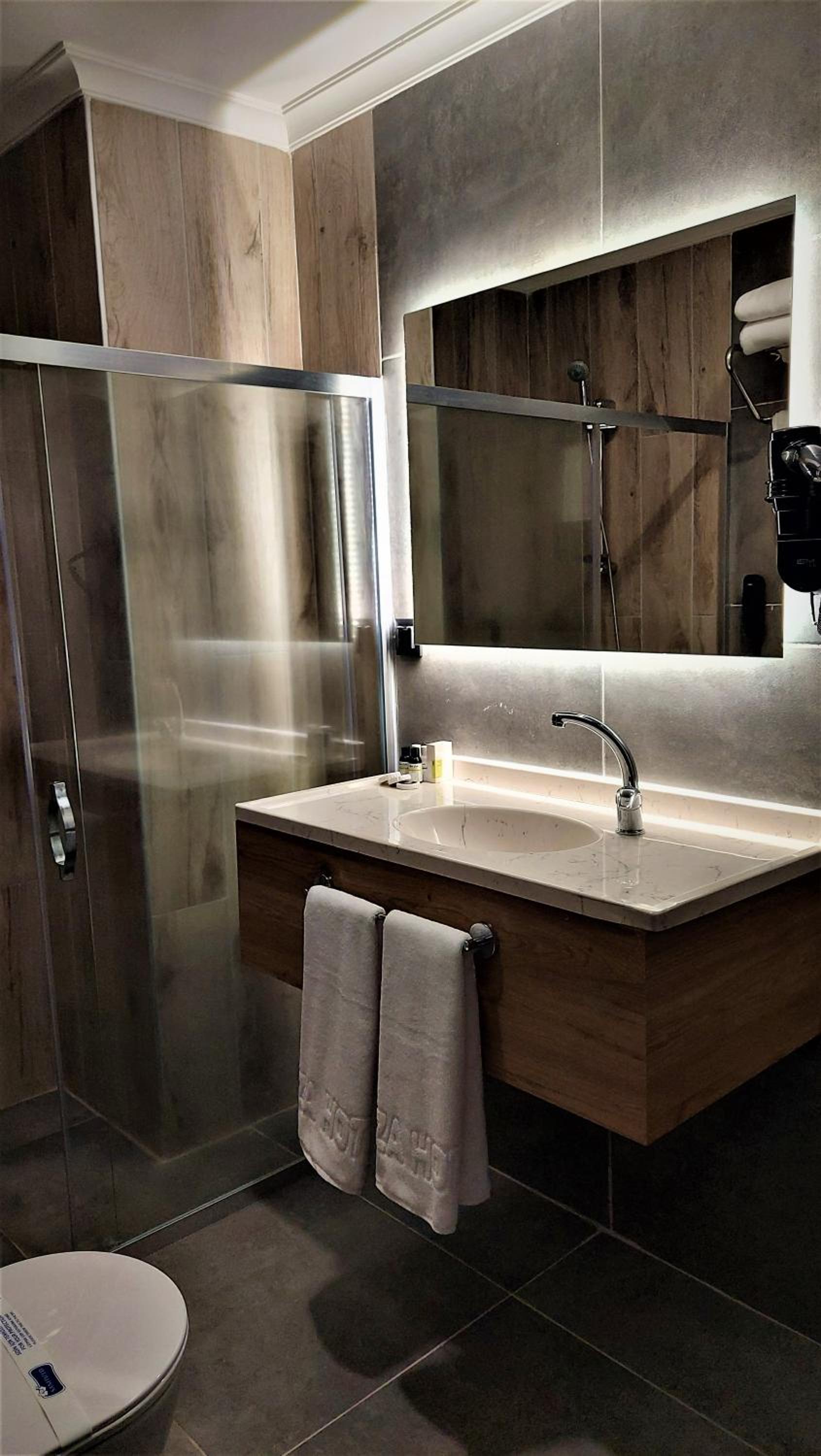 Superior King Room photo 2