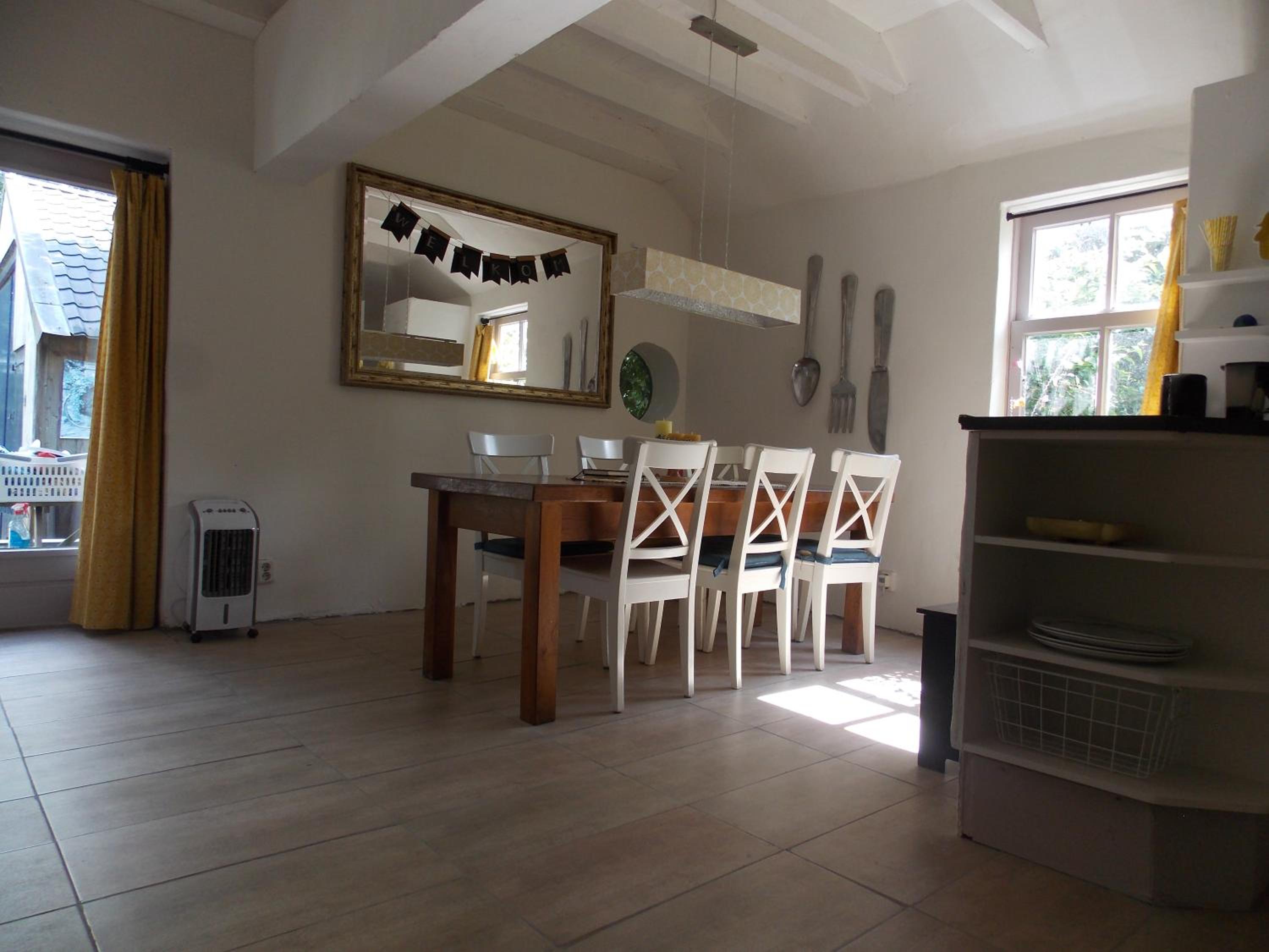 Apartment photo 2