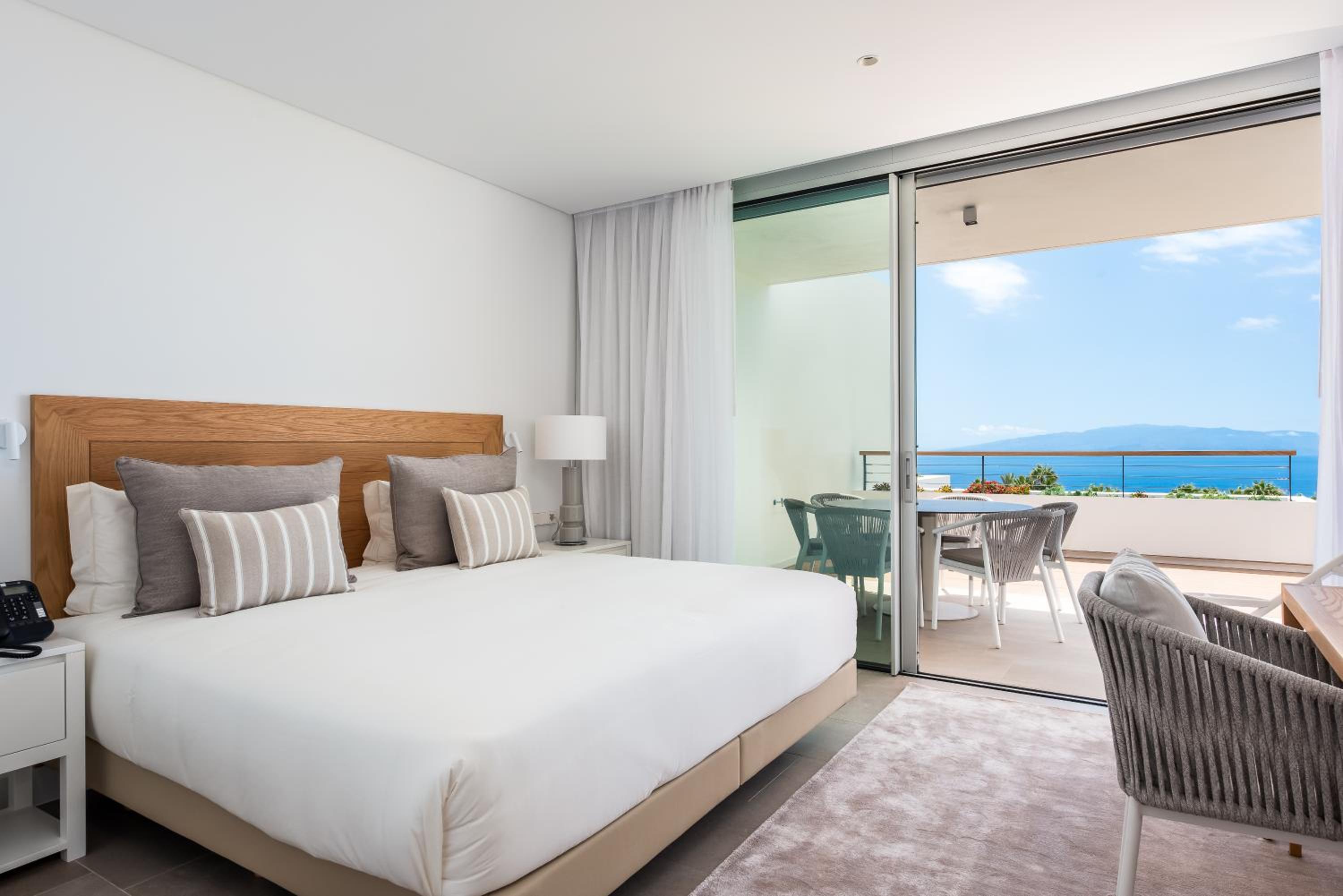 Three-Bedroom Suite with Sea View