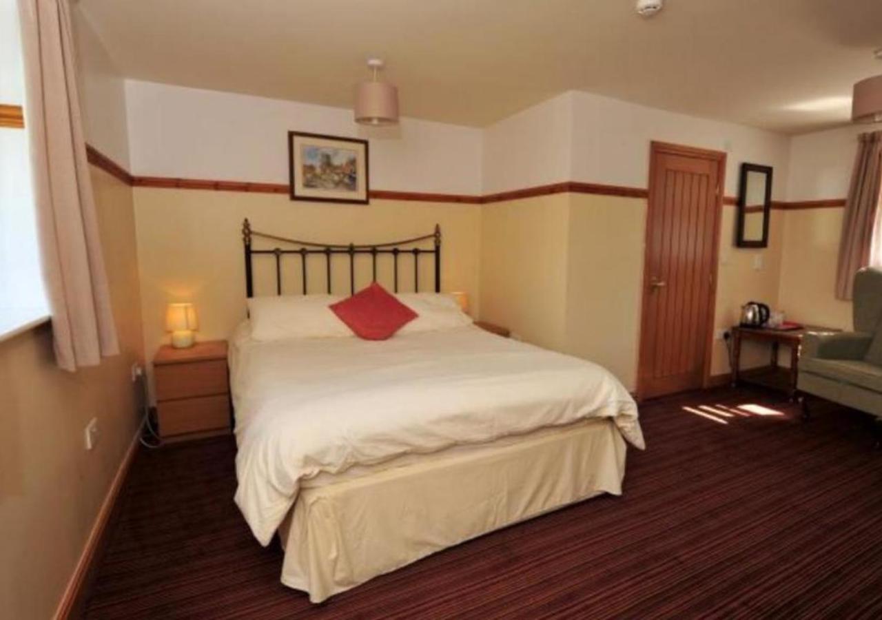 Double Room with Private Bathroom photo 3