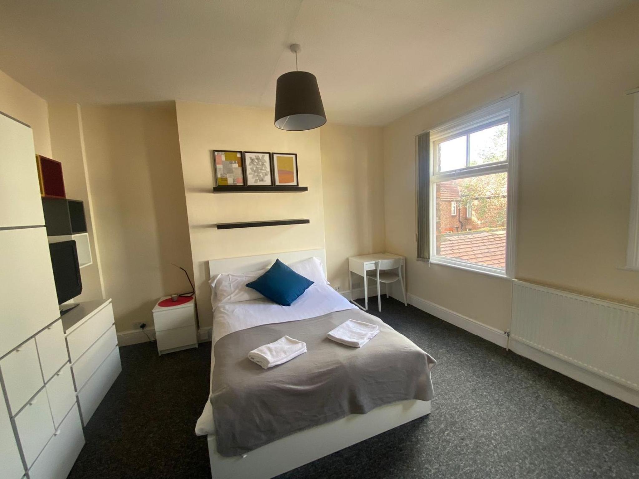 Double Or Twin Room With Shared Bathroom