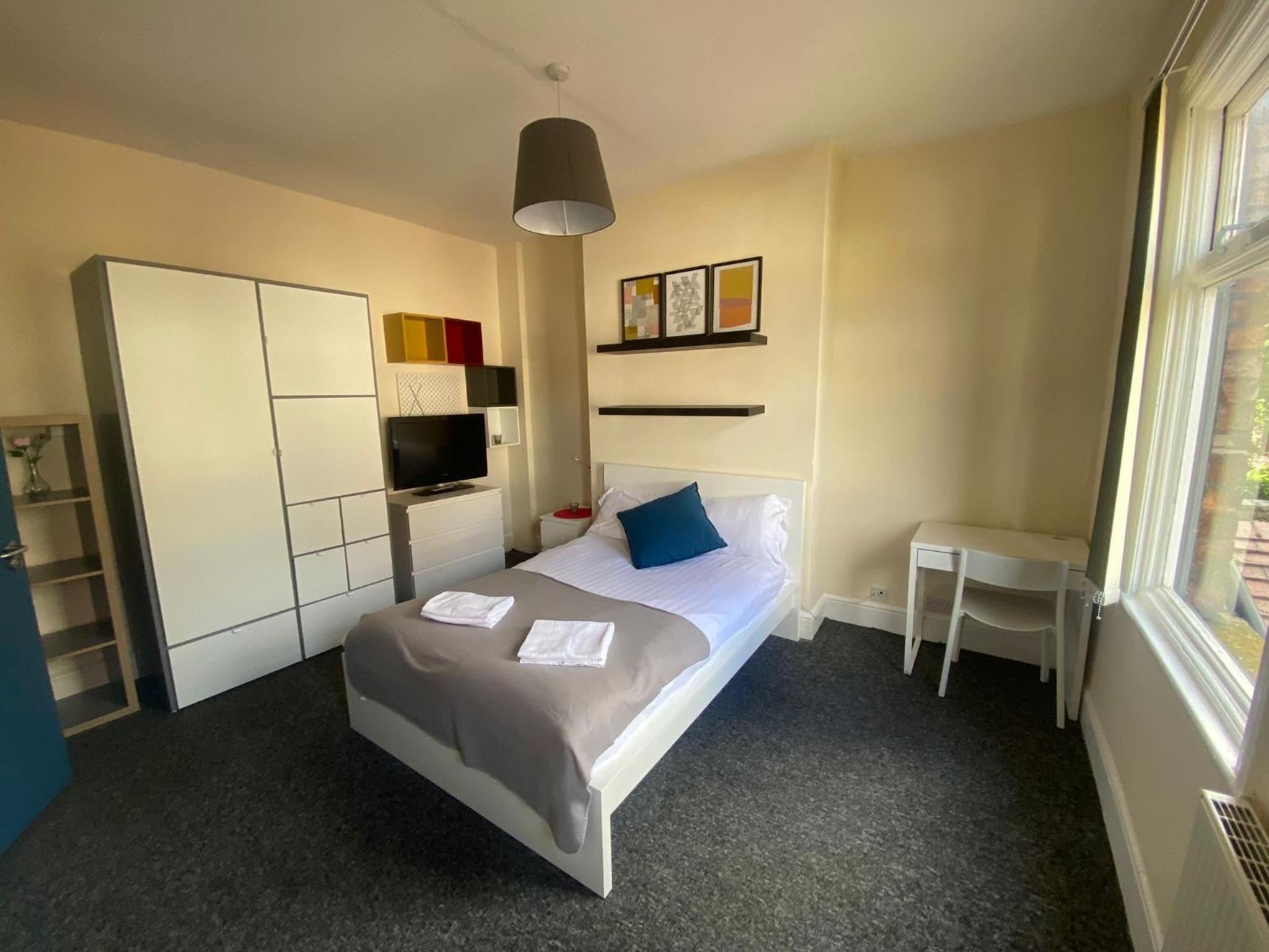 Double Room With Shared Bathroom