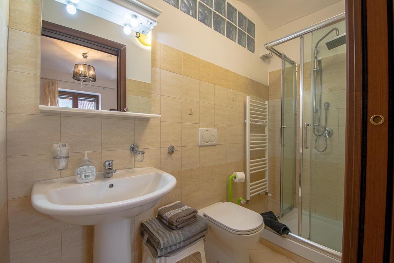 Double Room - Photo 13