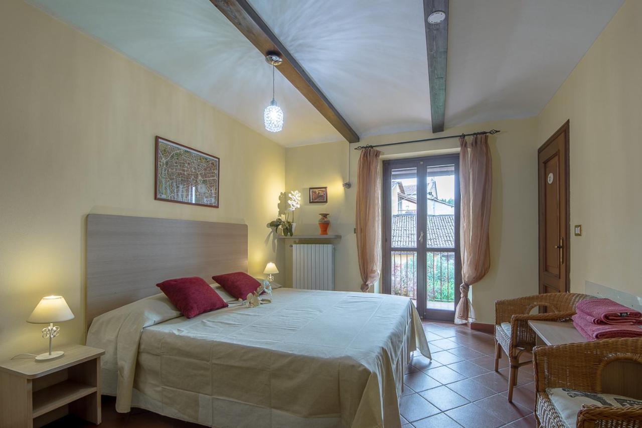 Double Room - Photo 9
