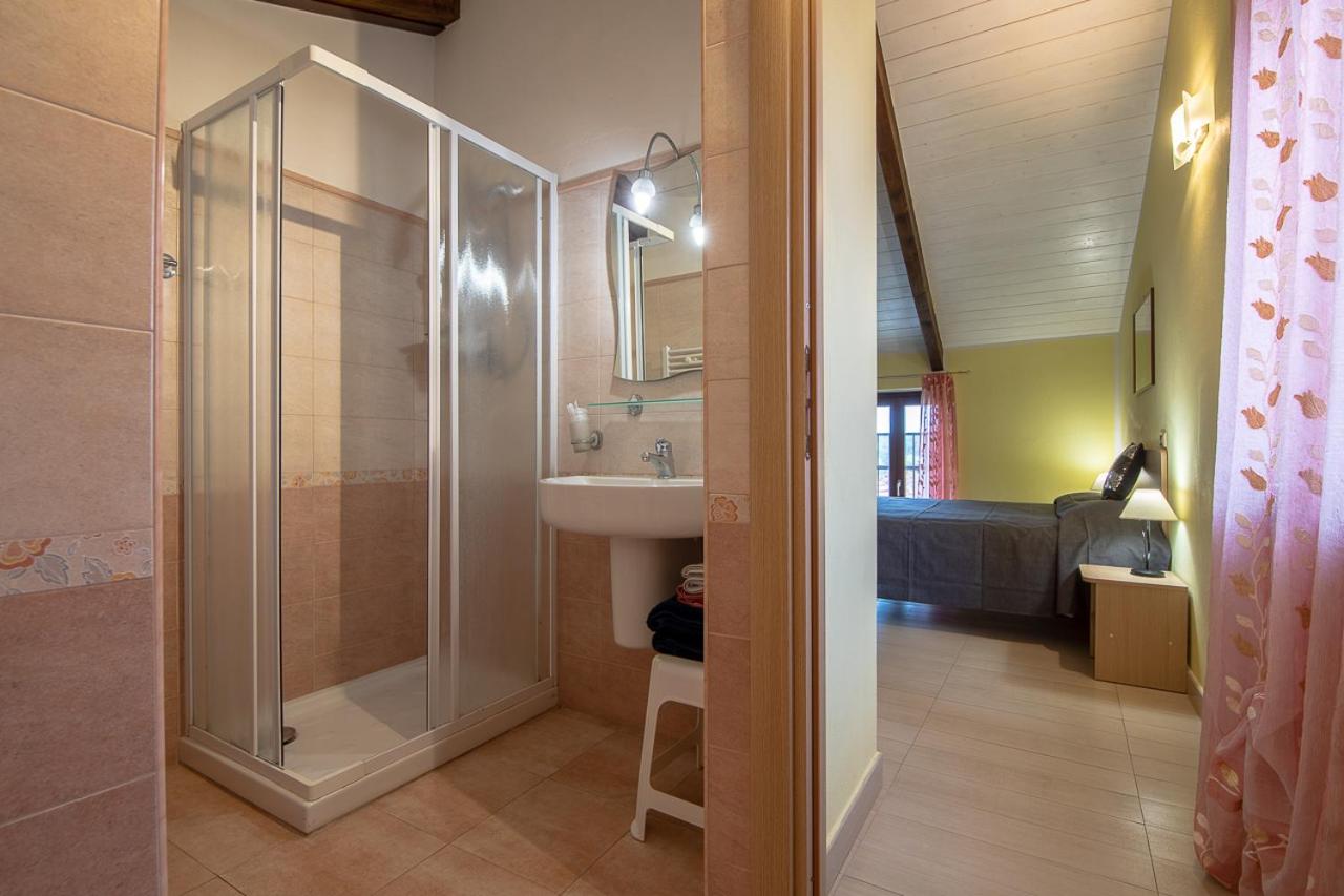 Double Room - Photo 18