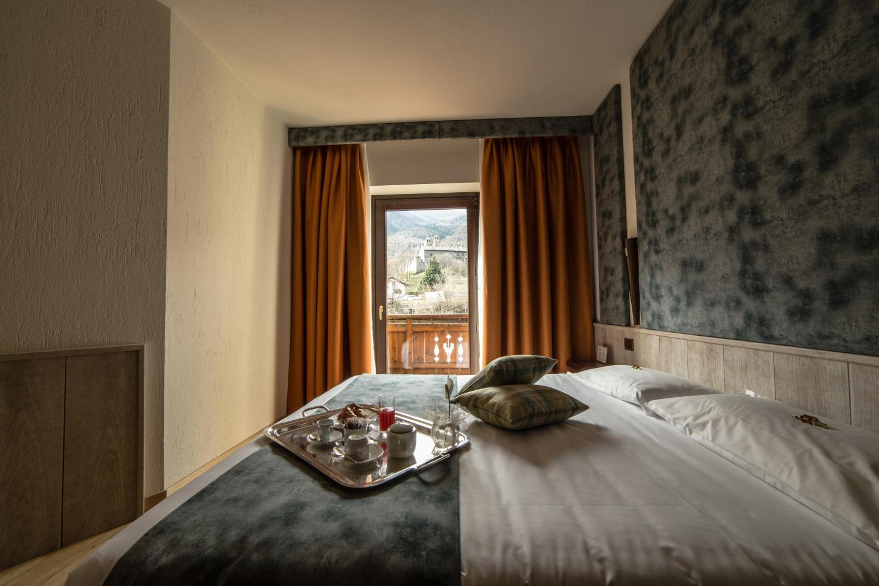 Deluxe double room with Castle view