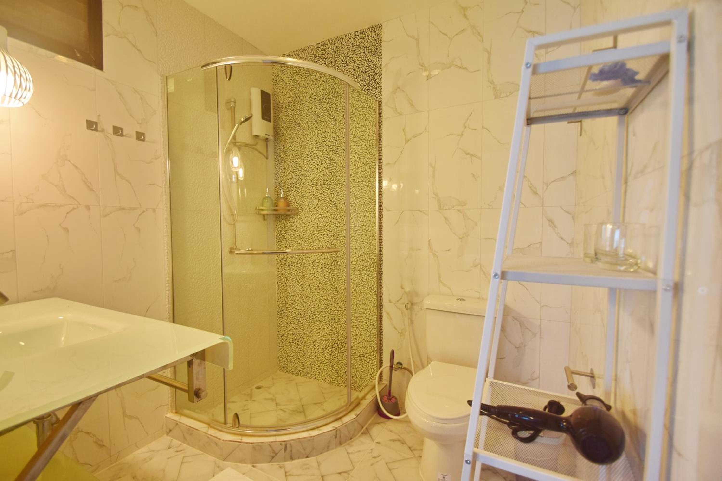 Three-Bedroom Townhouse - Photo 14