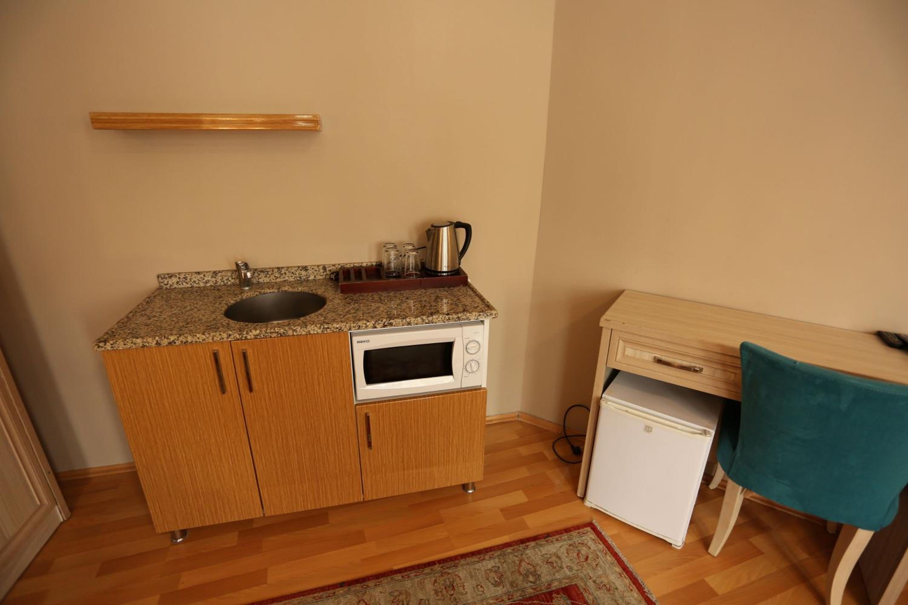 Three-Bedroom Family Suite photo 3