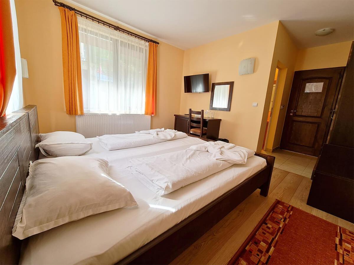 Twin Room photo 1