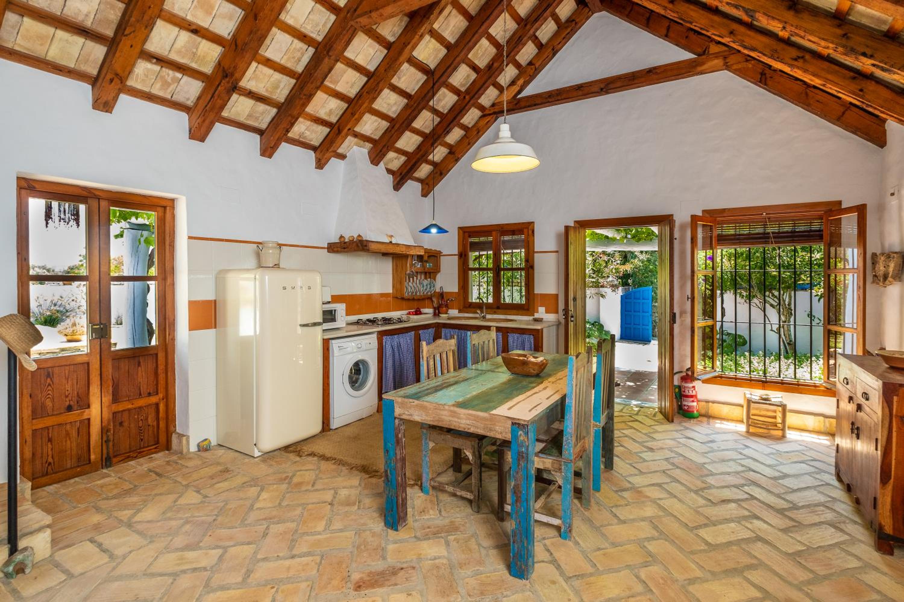 Two-Bedroom House - Photo 43